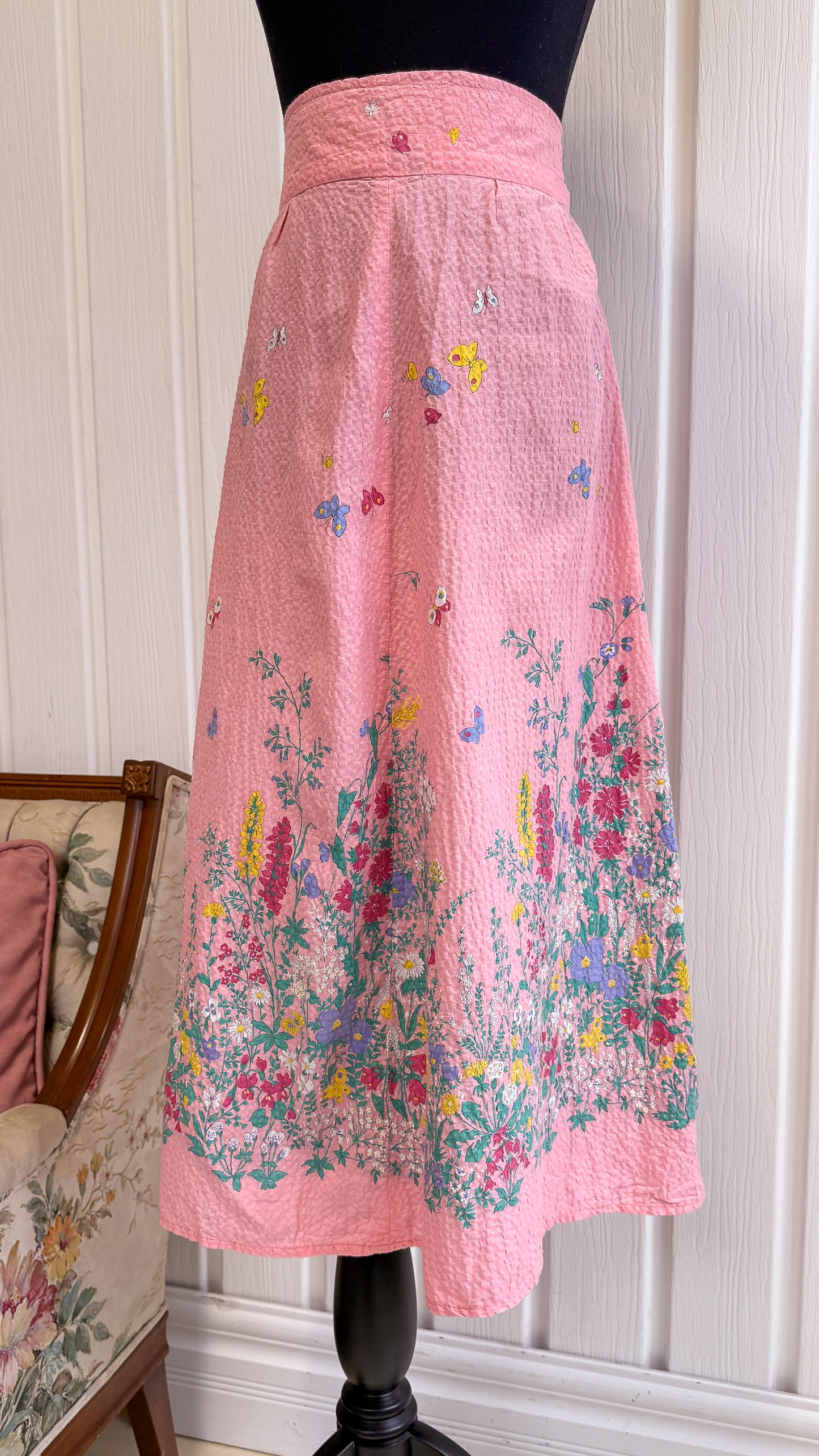 Jupe rose papillons et fleurs- small