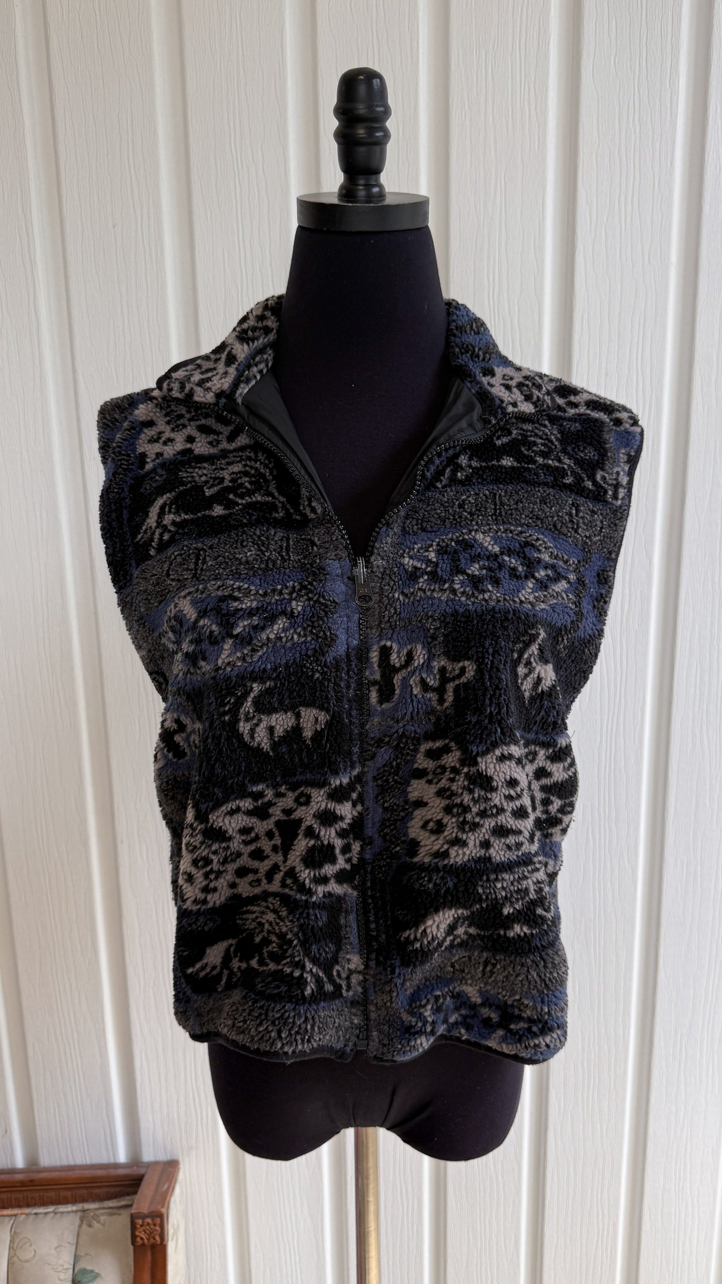 Veste sans manche en polar bleu à motifs- small
