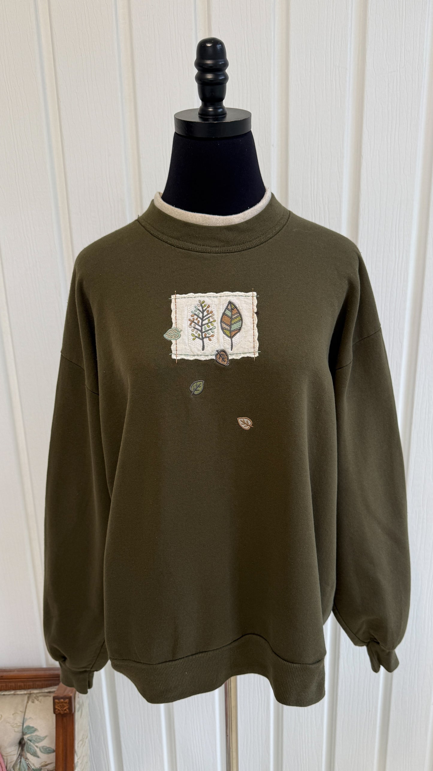 Chandail crewneck kaki feuilles- large