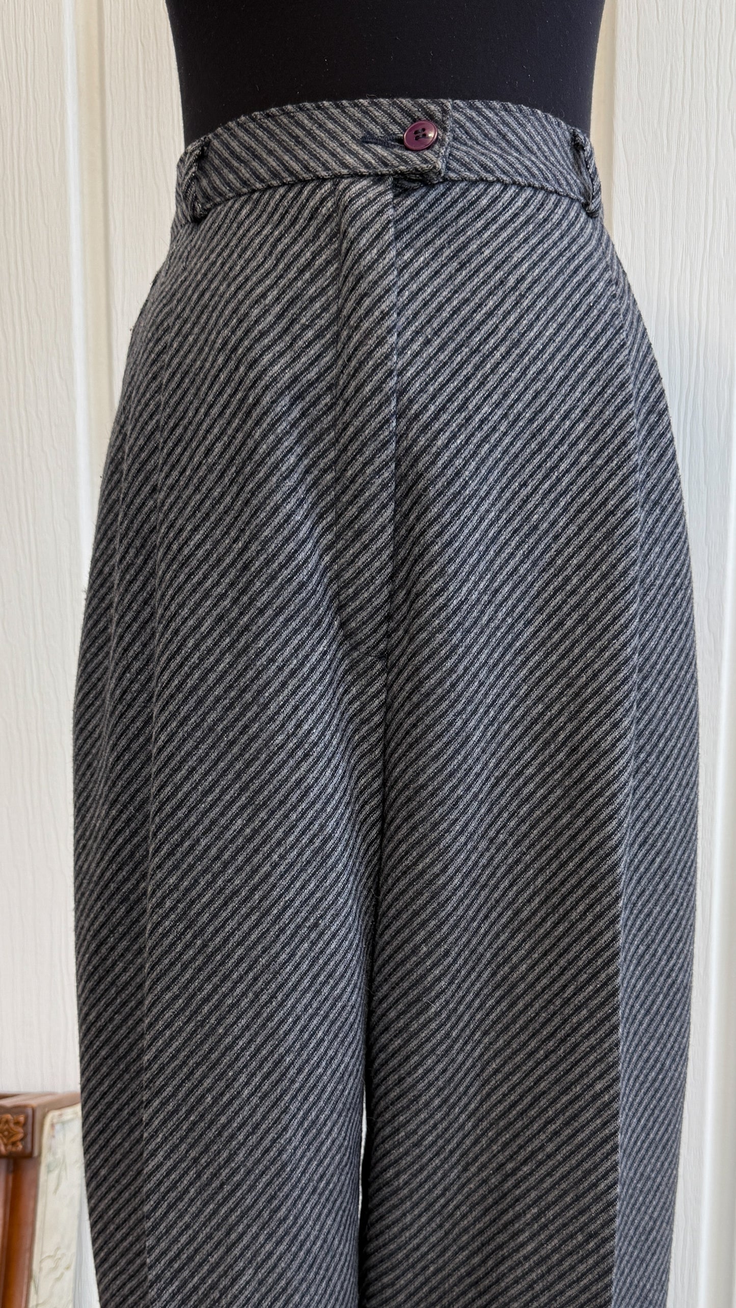 Pantalons en lainage lignée gris- small