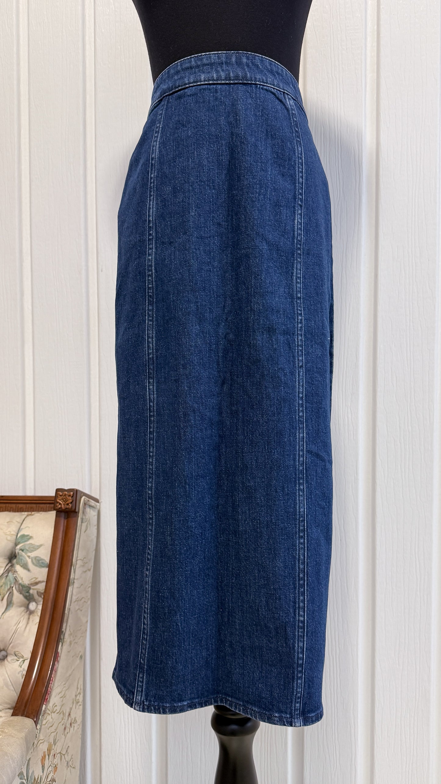Straight denim skirt - medium