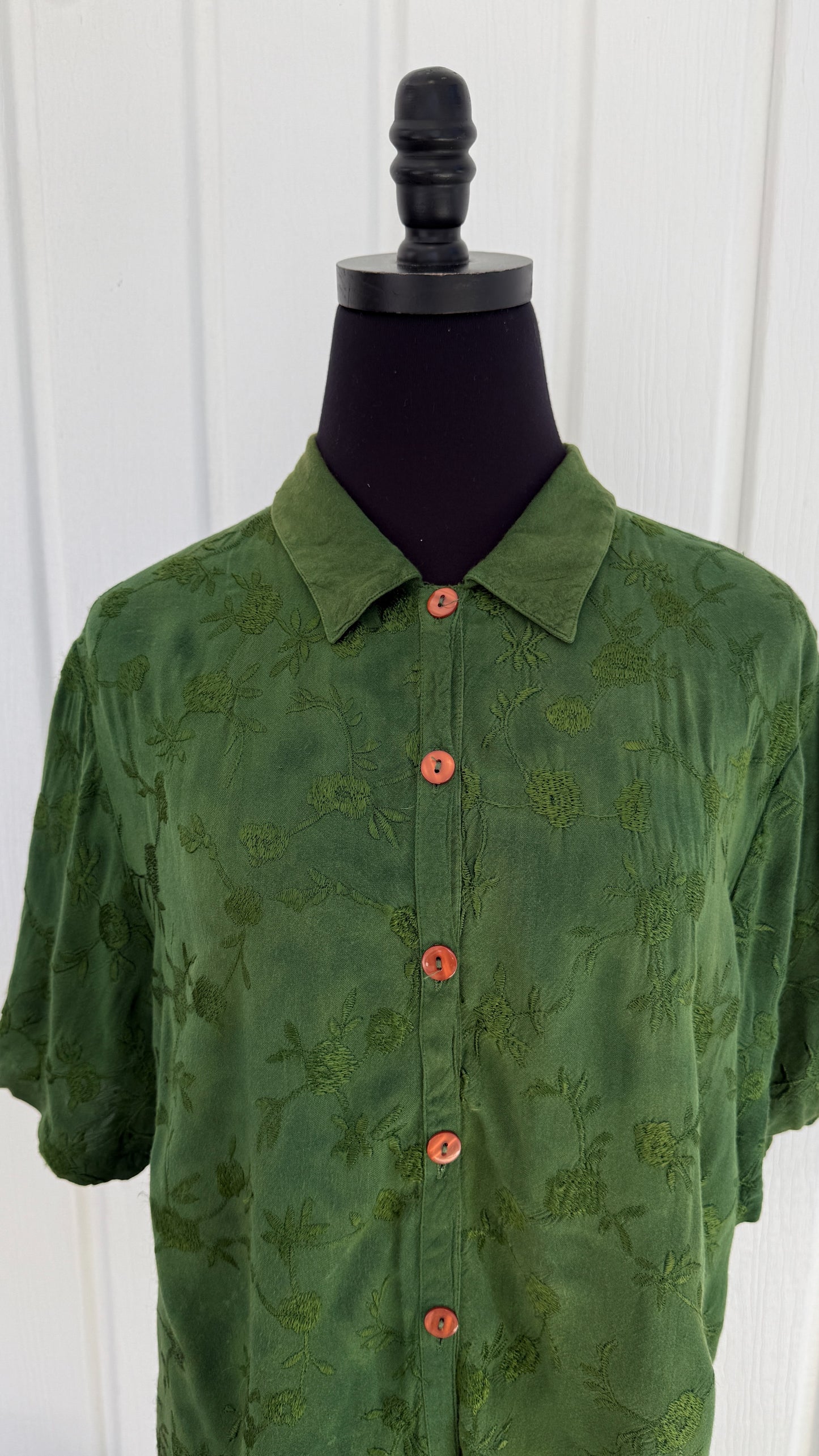 Chemisier vert broderies fleuris- large