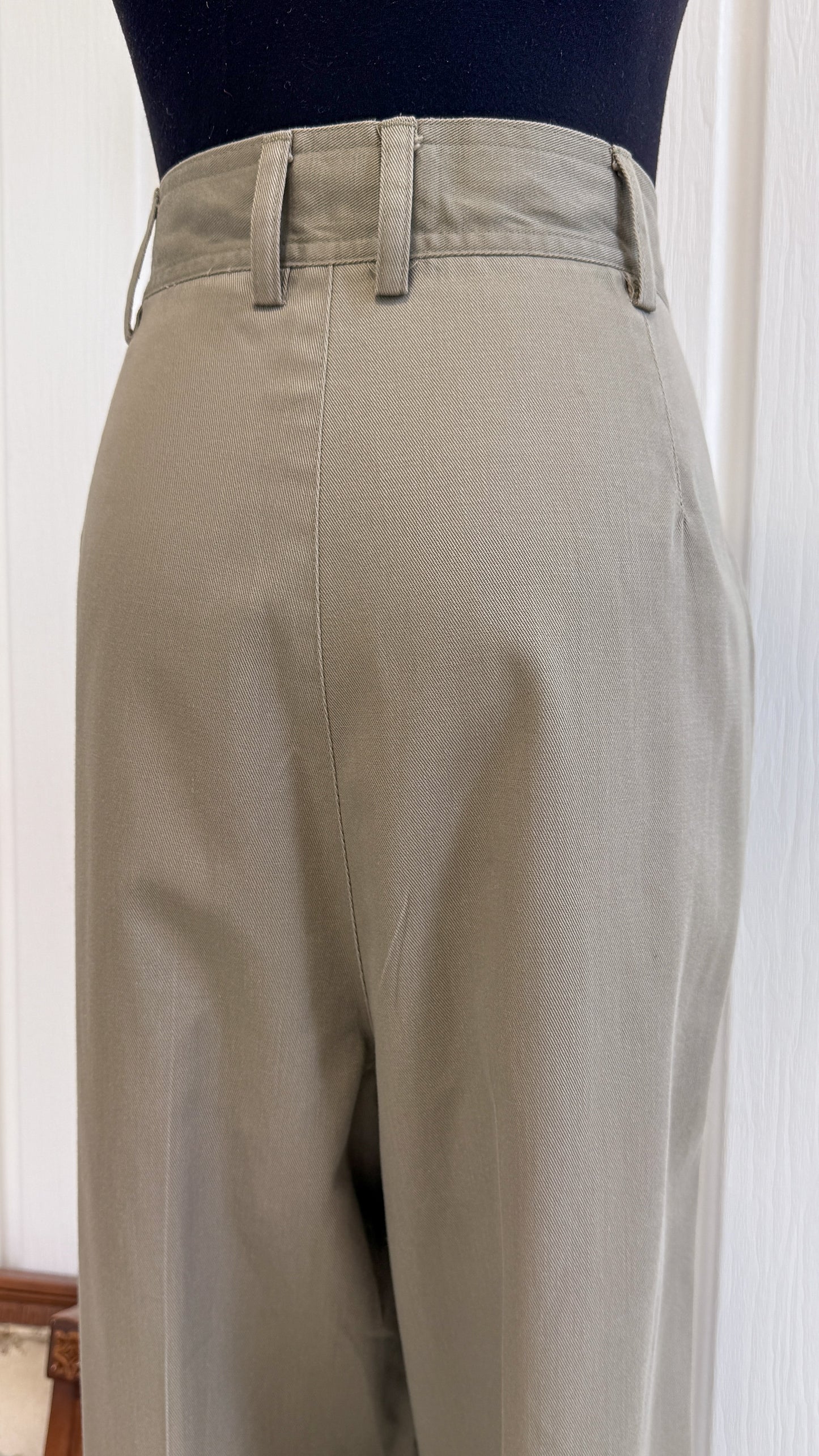 Pantalons taupe à plis- small