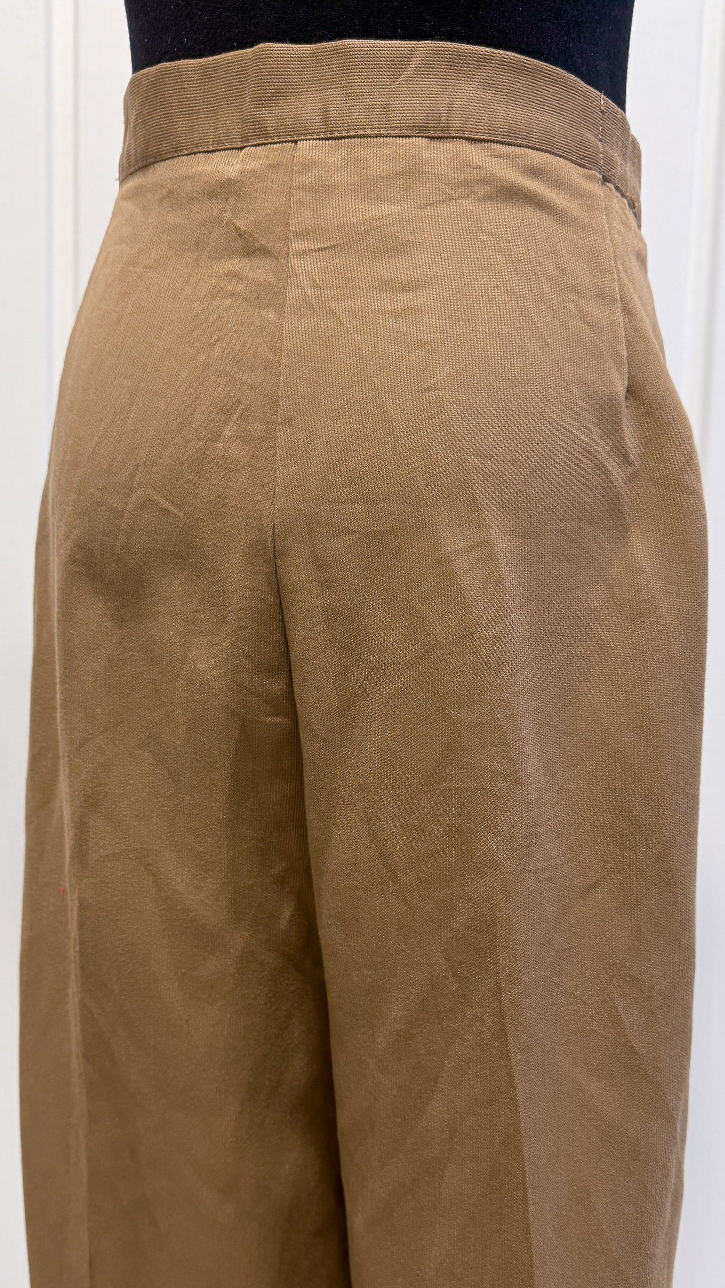 Beige trousers/trousers - wide