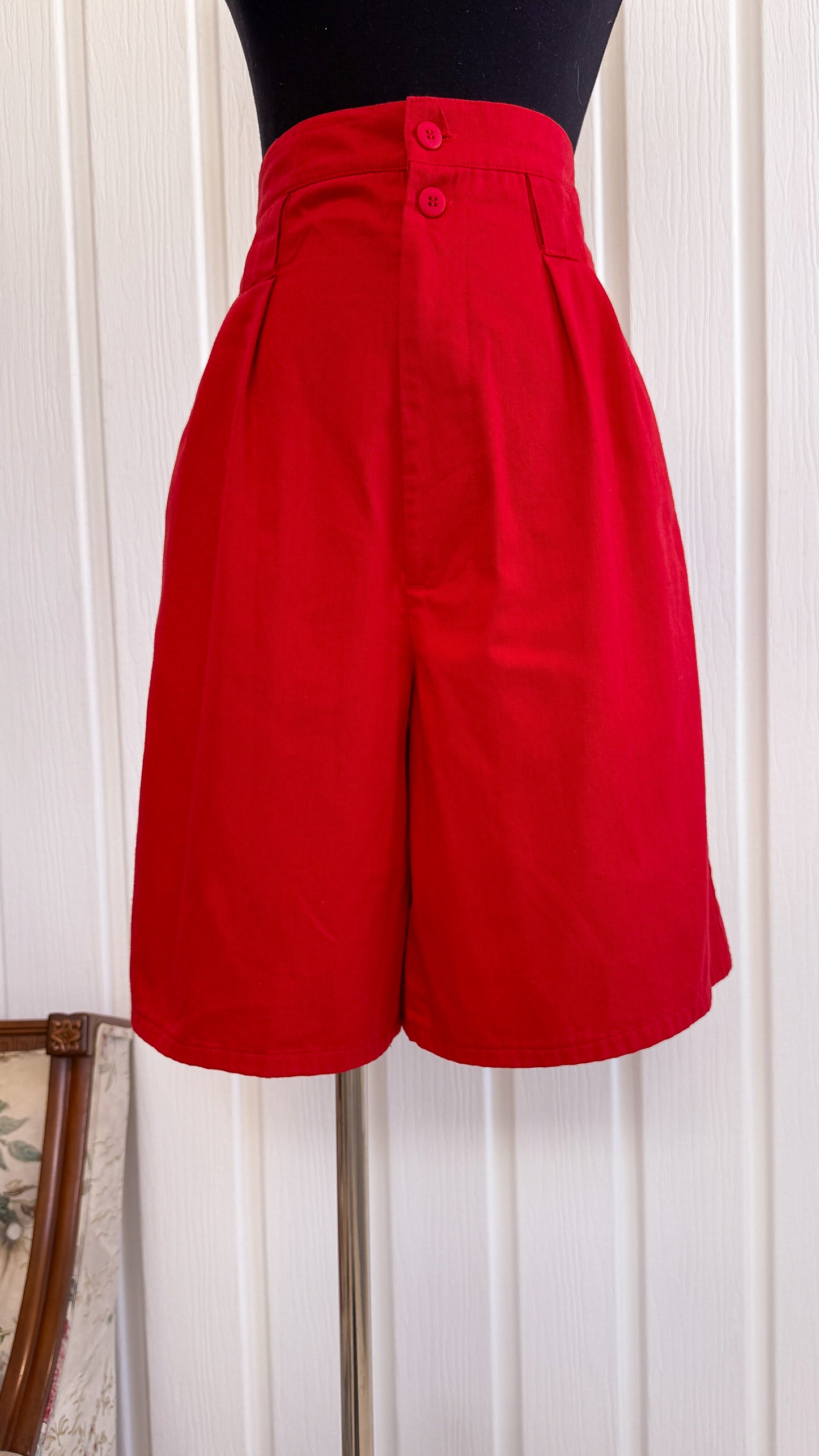 Cherry red Bermuda shorts - small