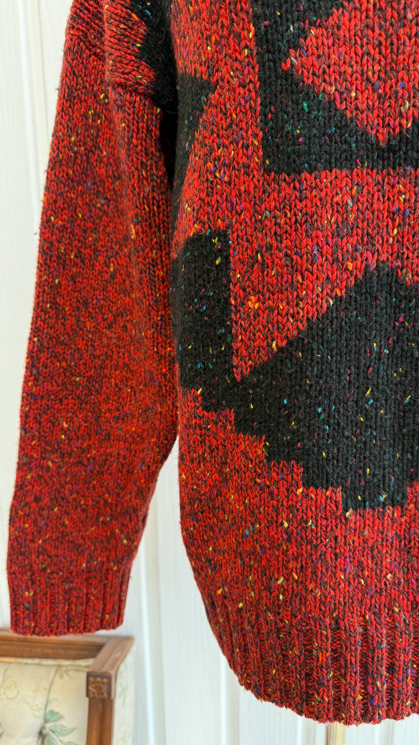 Chandail tricot rouge moucheté- small