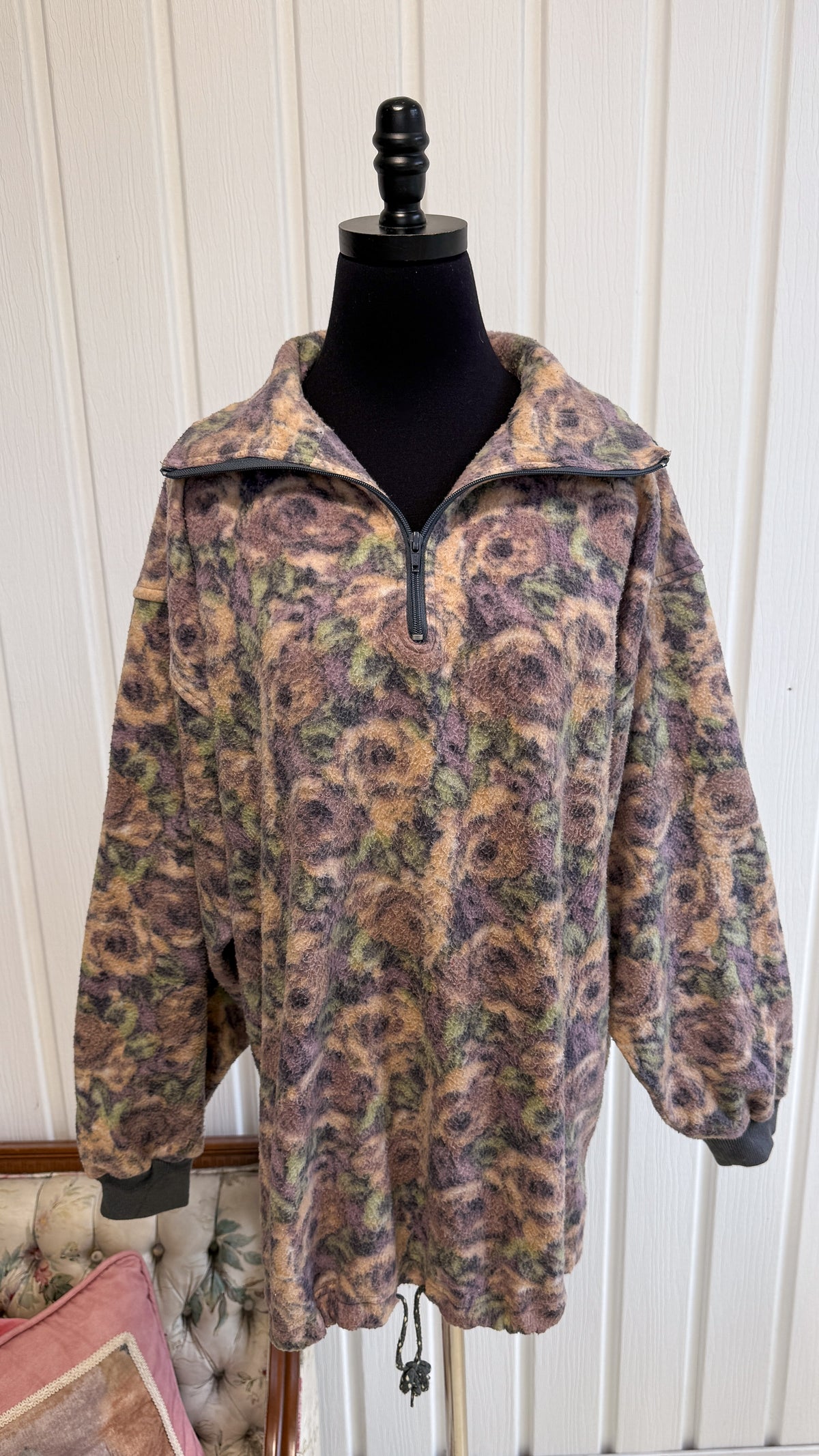 Chandail en polar fleuris mauve/beige- x-large