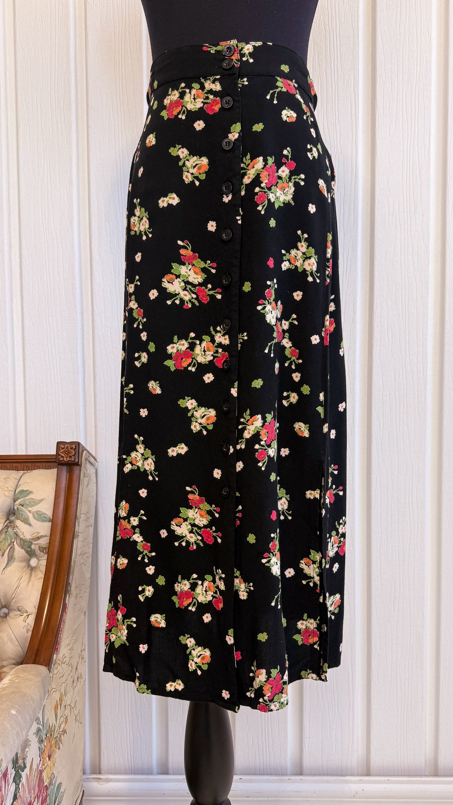 Jupe noire fleurie rose,beige et orange- small