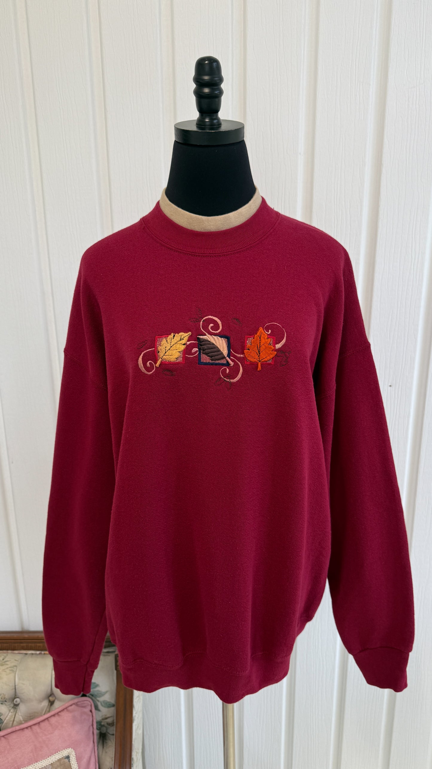 Chandail crewneck rouge feuilles- x-large