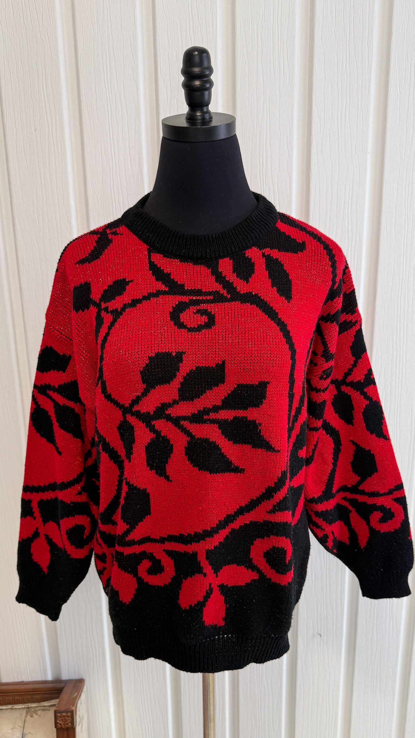 Chandail tricot rouge scintillant feuilles- medium