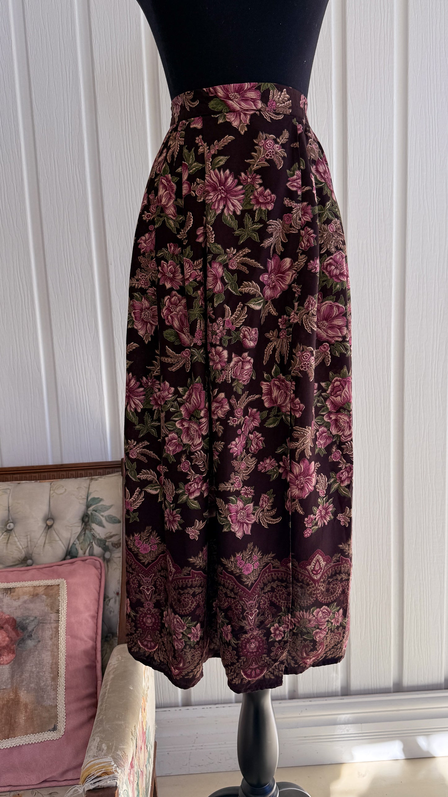 Floral burgundy skirt - medium