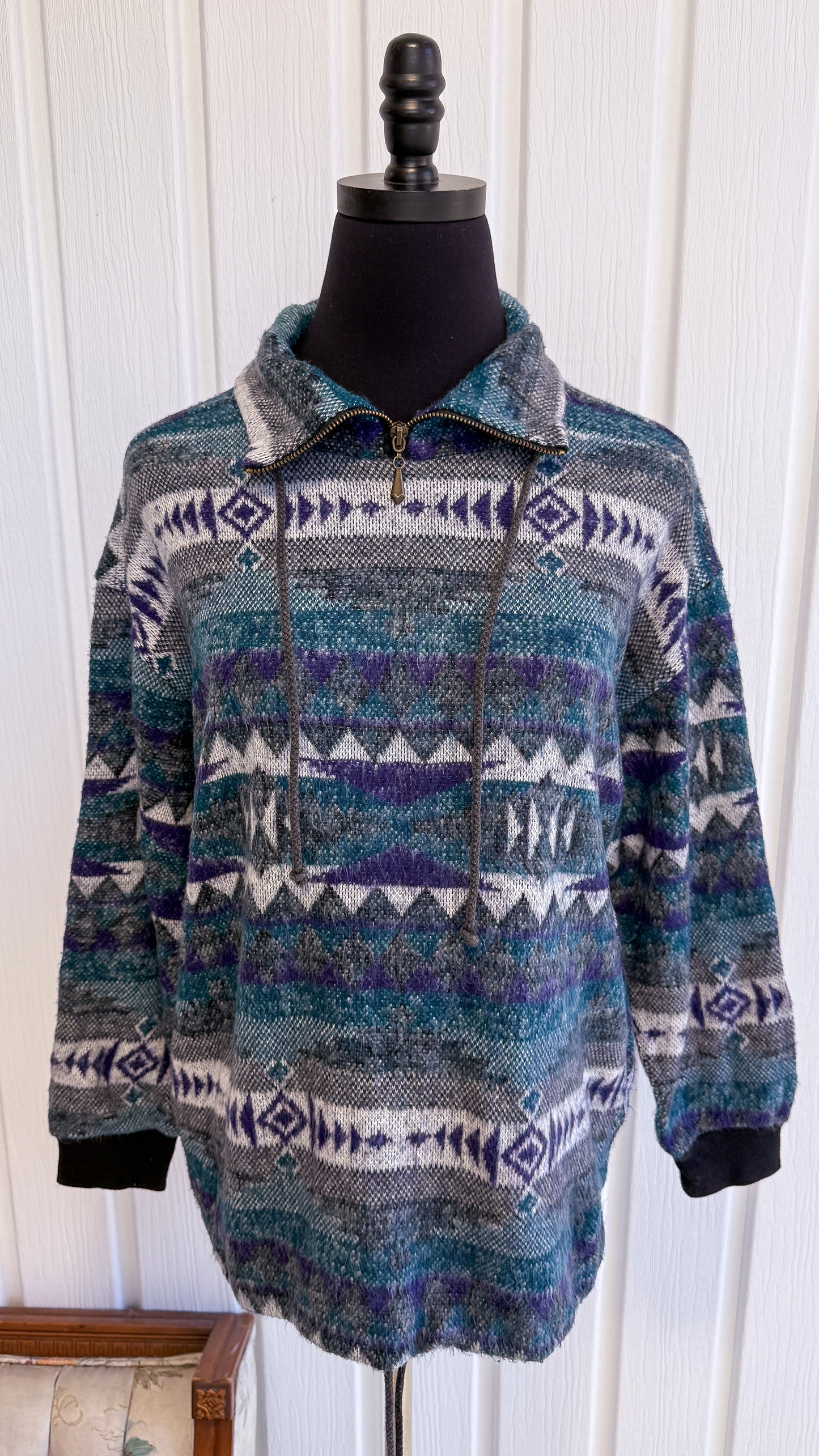 Chandail en polar bleu et mauve- medium