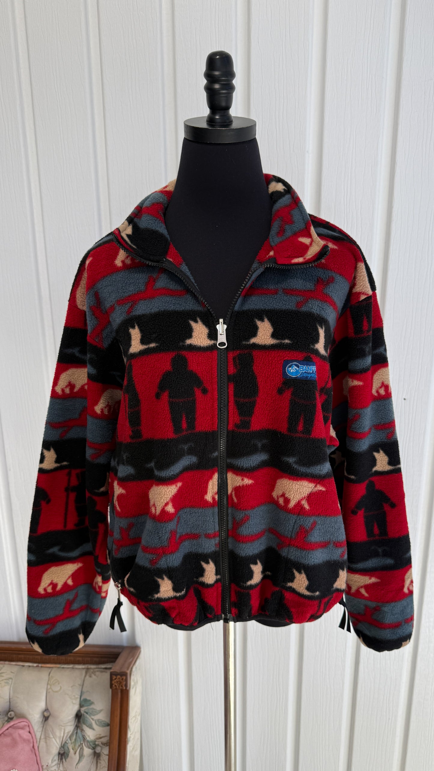 Veste en polar rouge,bleu et beige- large