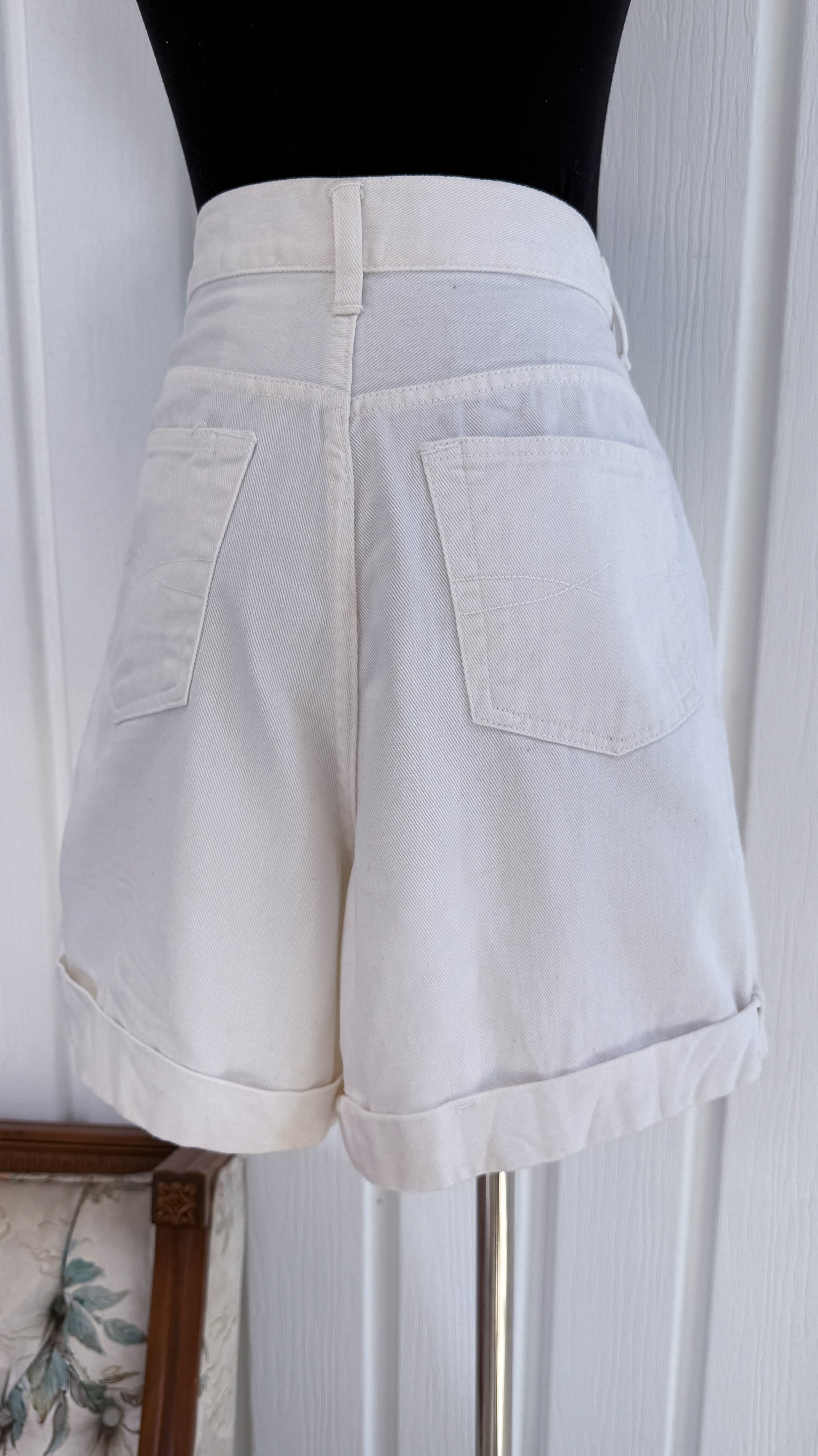 Shorts en jeans blanche Faded Glory- medium
