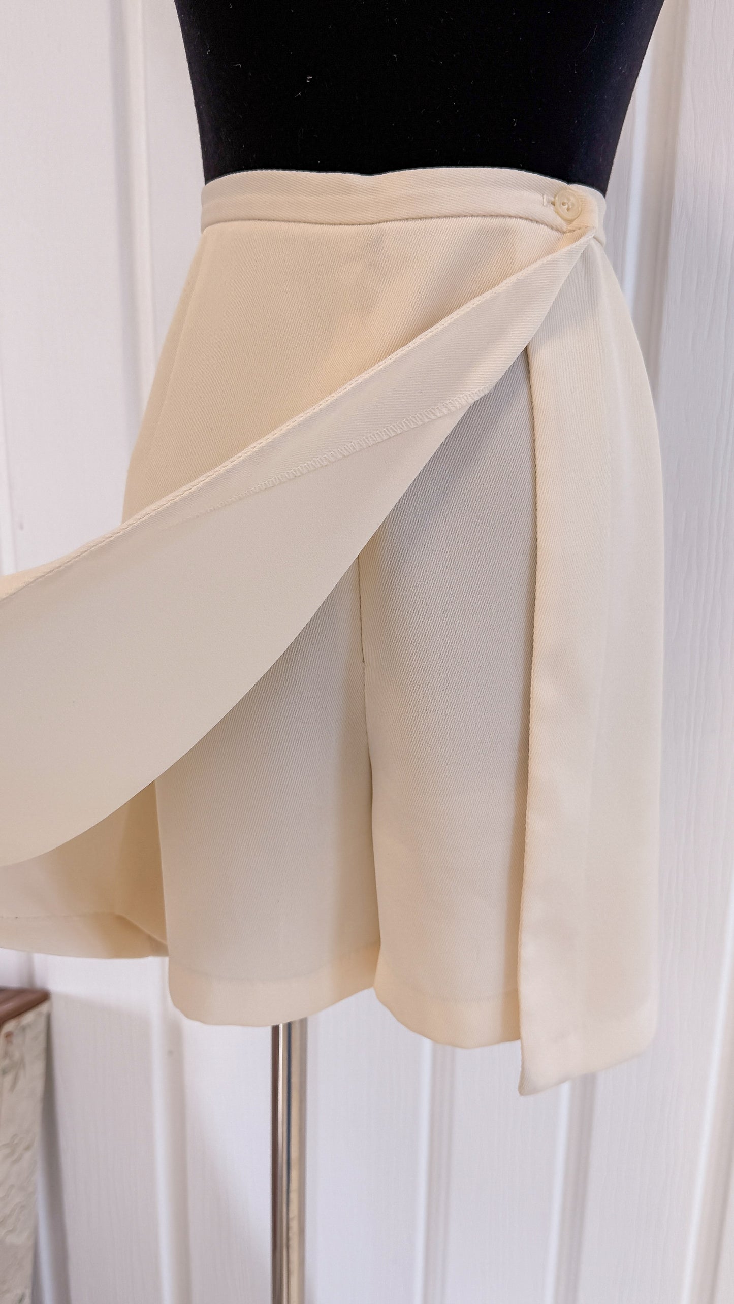 Jupe-short beige crème- medium
