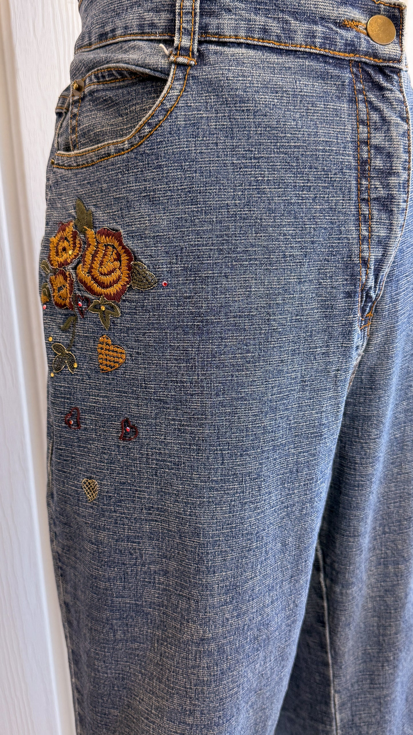Jeans brodée pattes éléphants- large