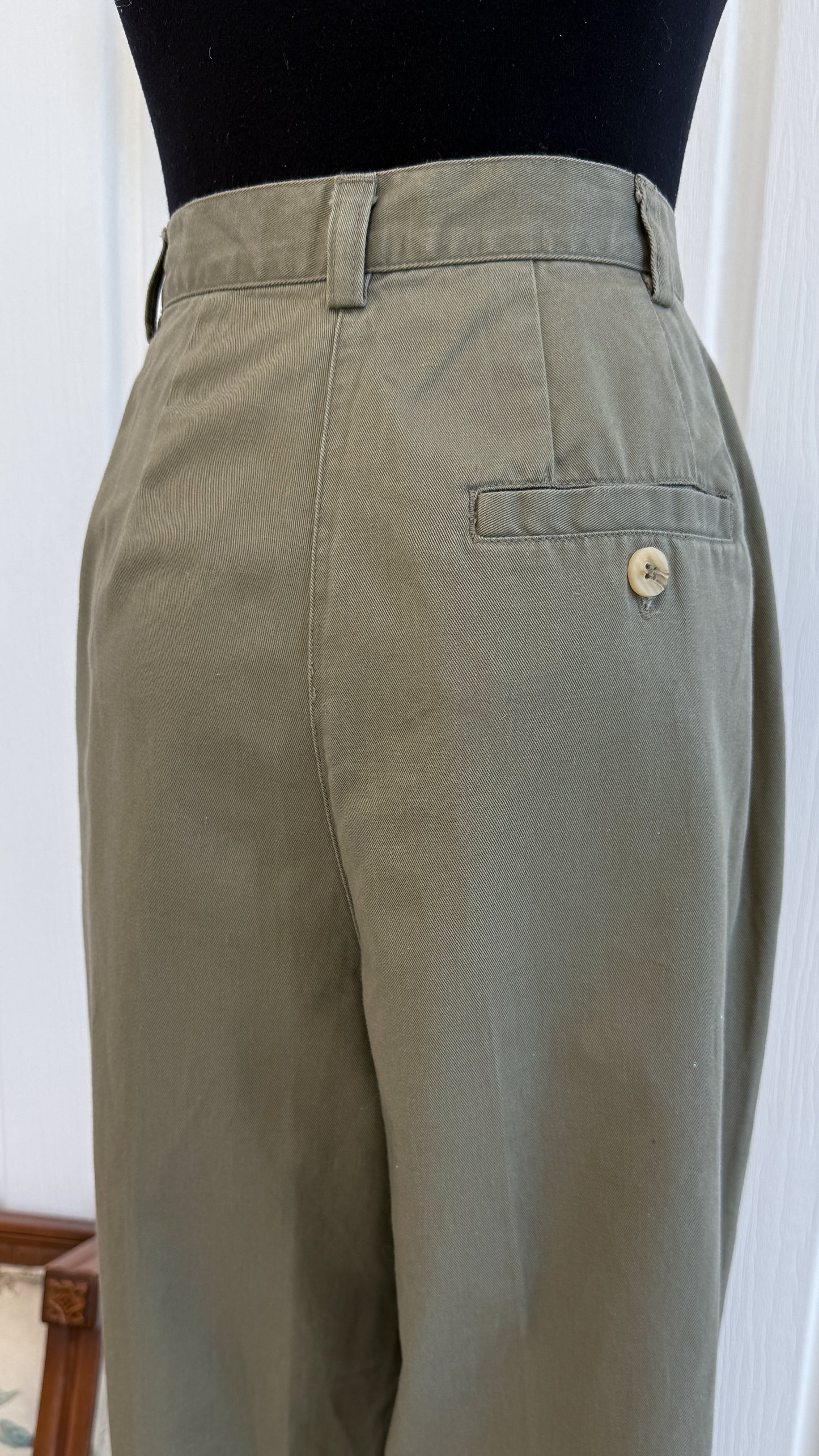 Pantalons taupe à plis- medium