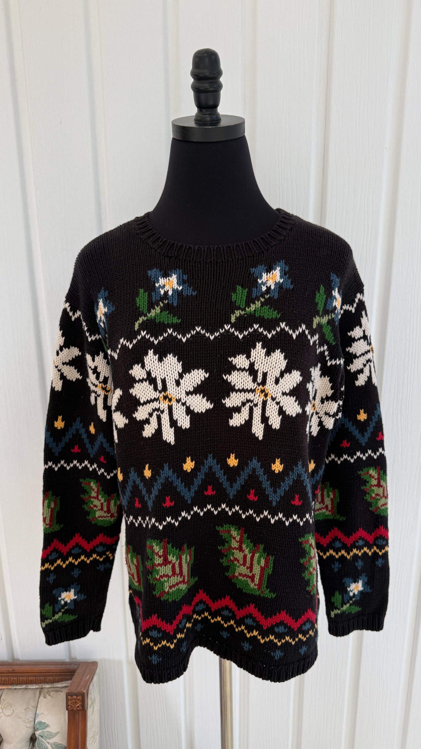 Chandail tricot noir fleuris- medium