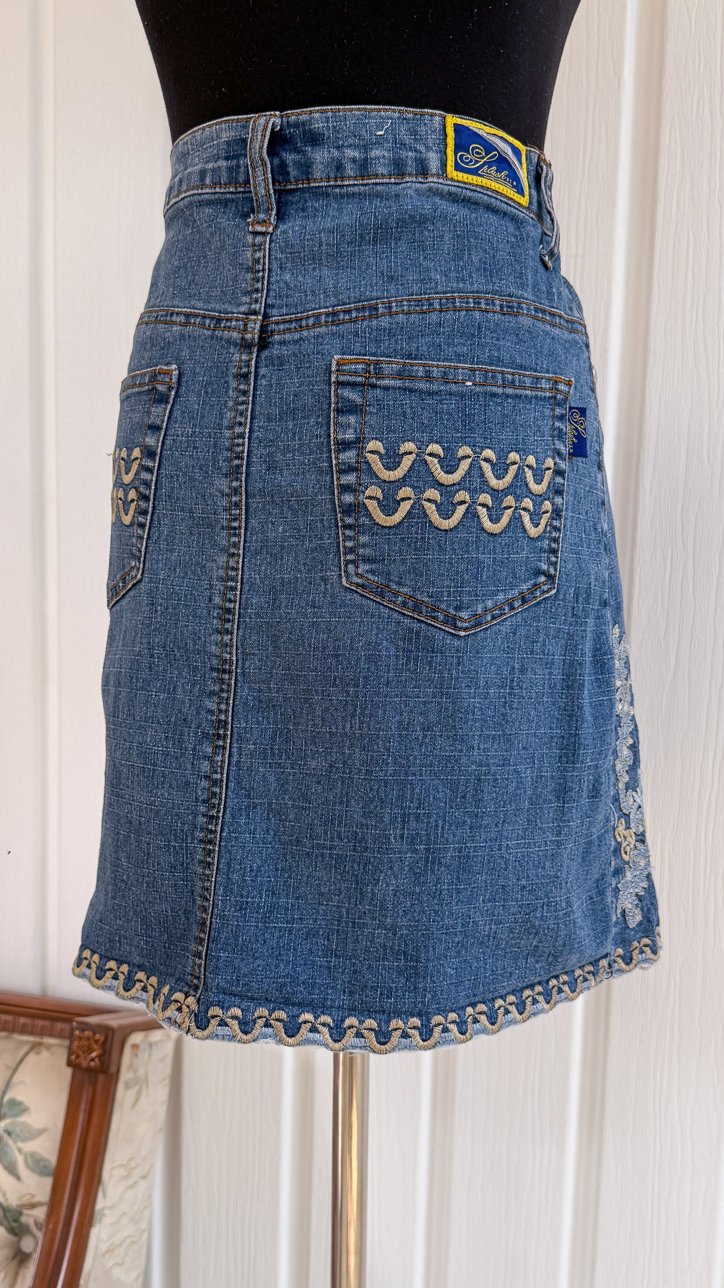 Jupe en jeans droite brodée- small