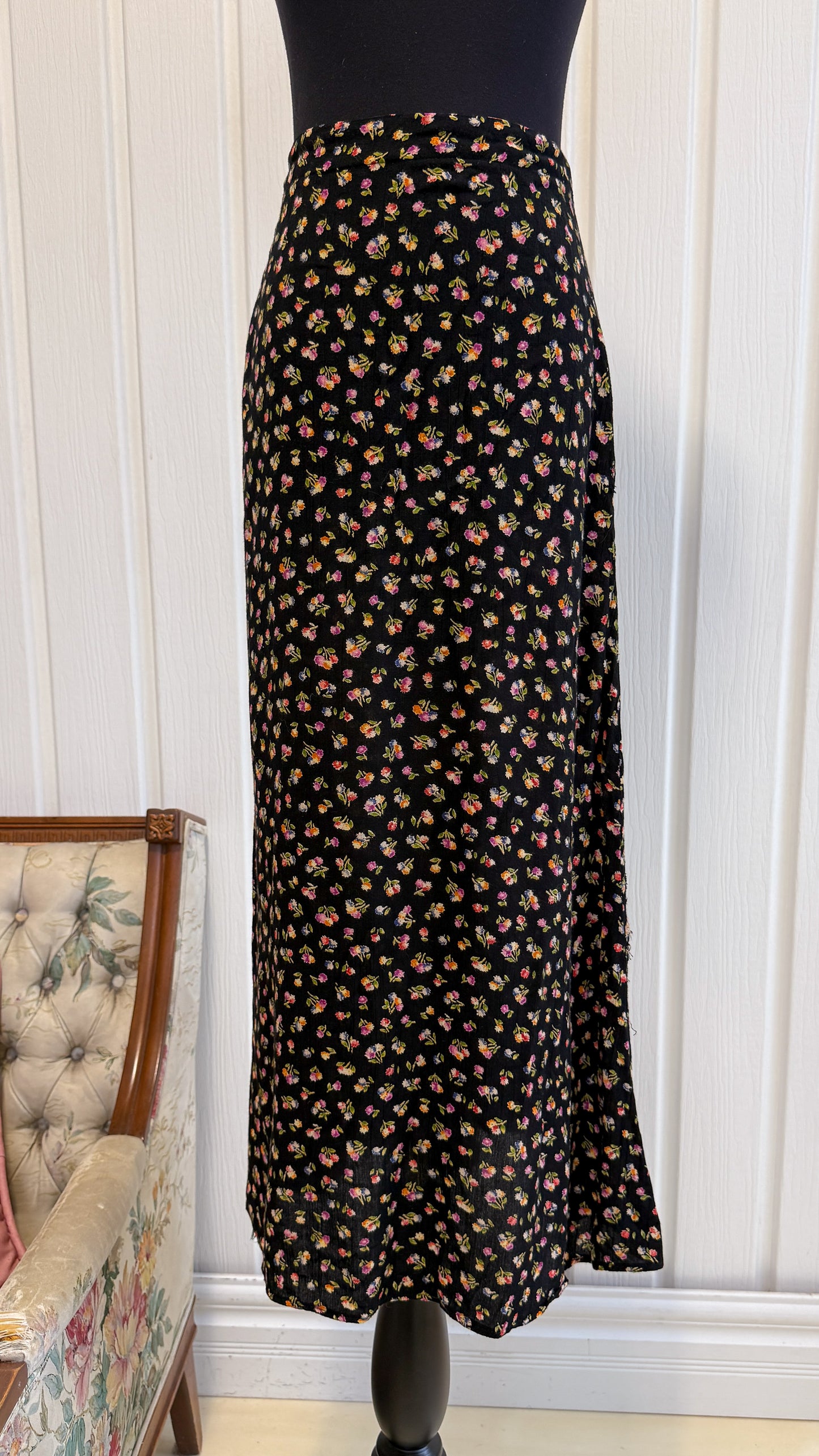 Jupe noir fleurie rose et jaune- medium