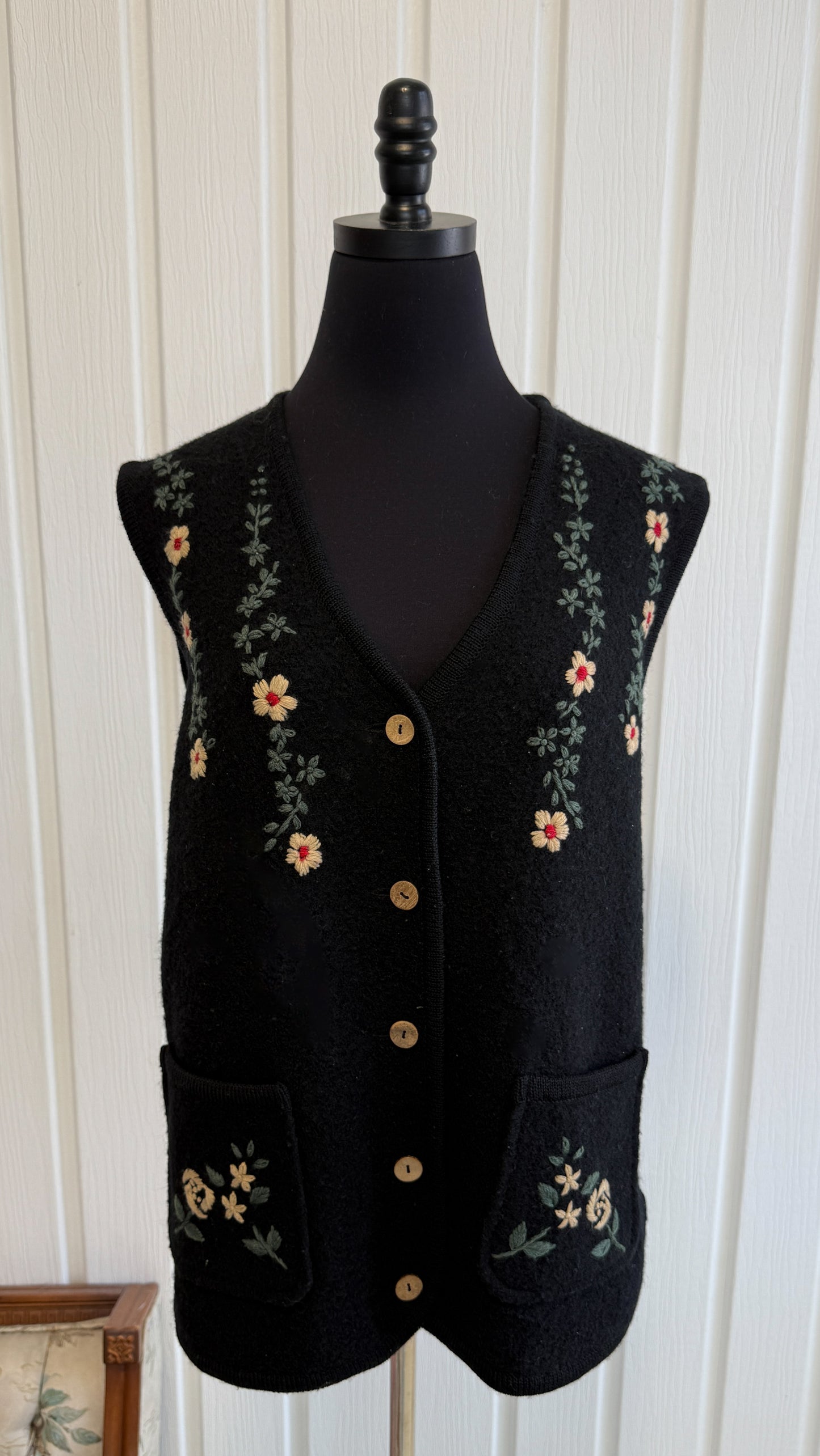 Gilet en tricot noir fleuri- large
