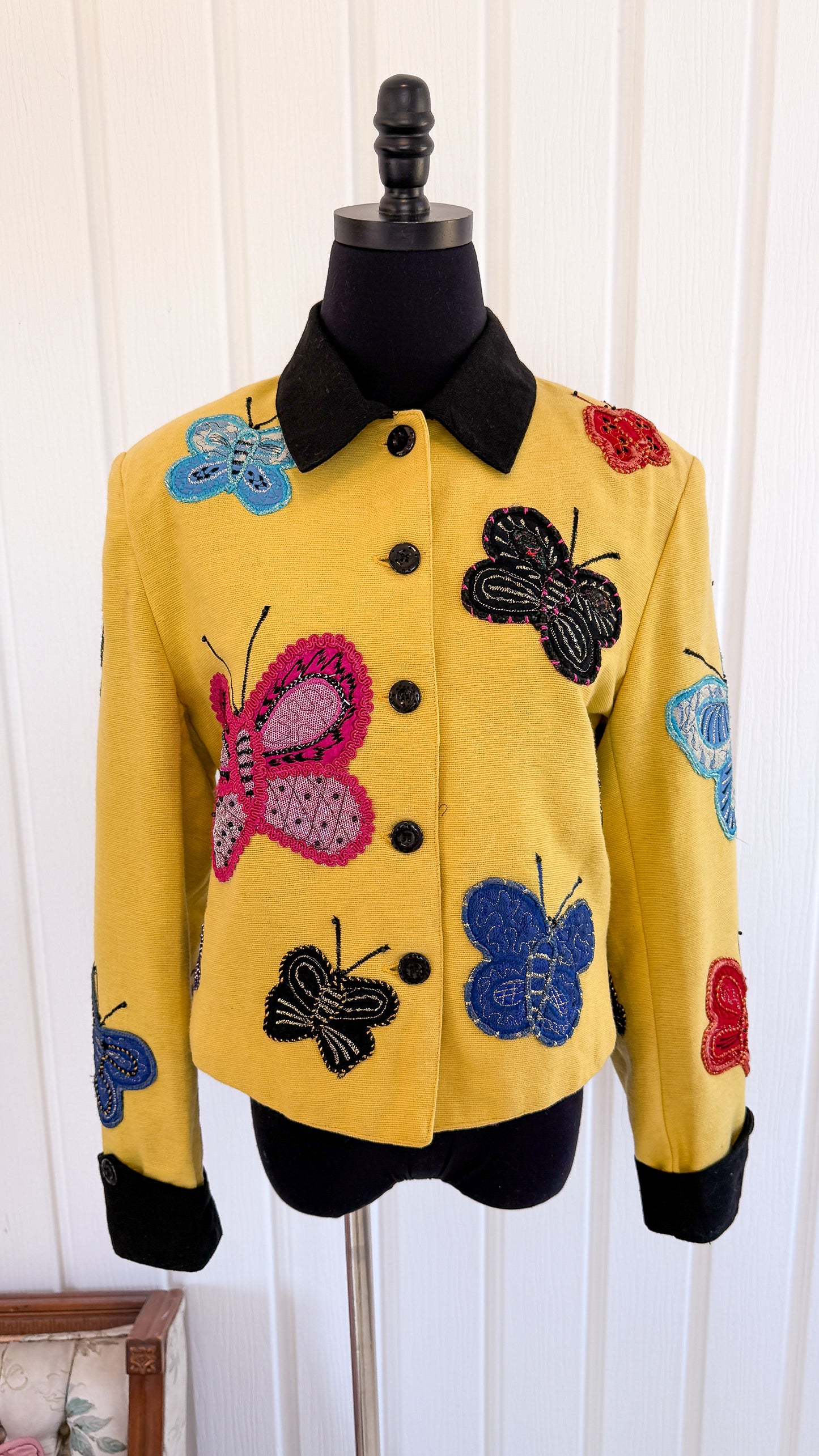 Yellow jacket with butterfly embroidery - small