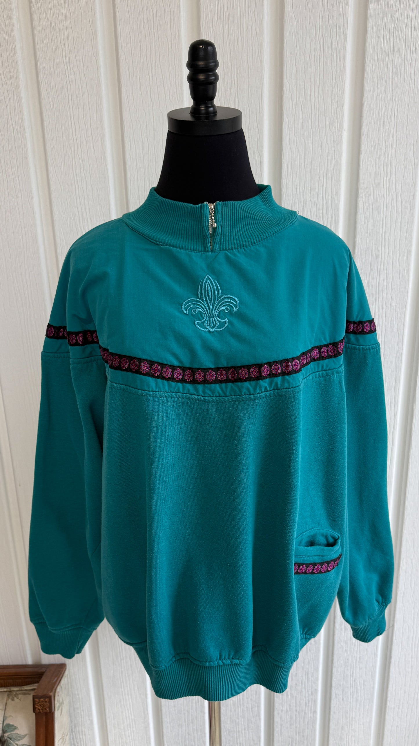 Chandail crewneck turquoise fleurs de lys - x-large