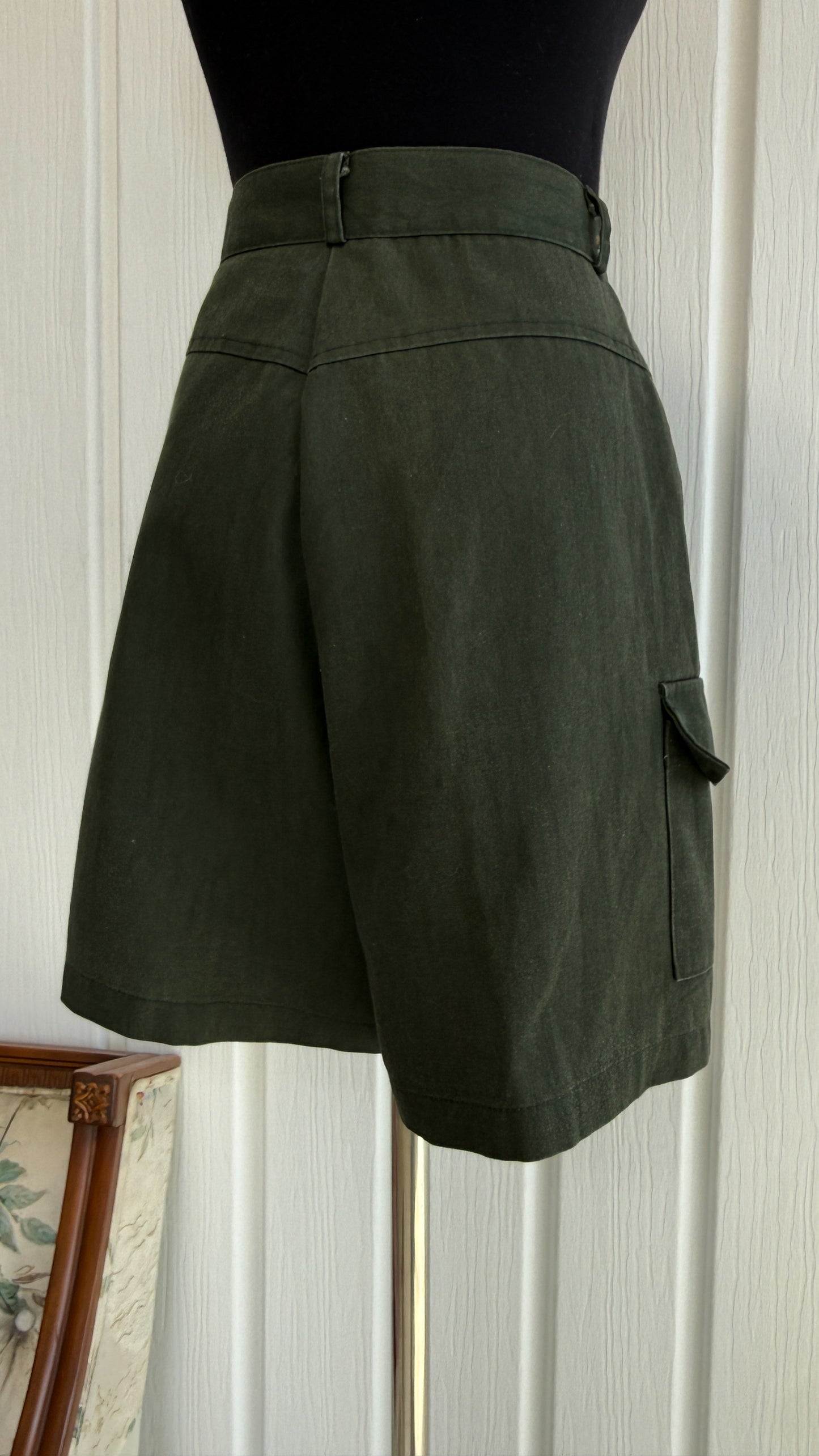 Nevada khaki green shorts - medium