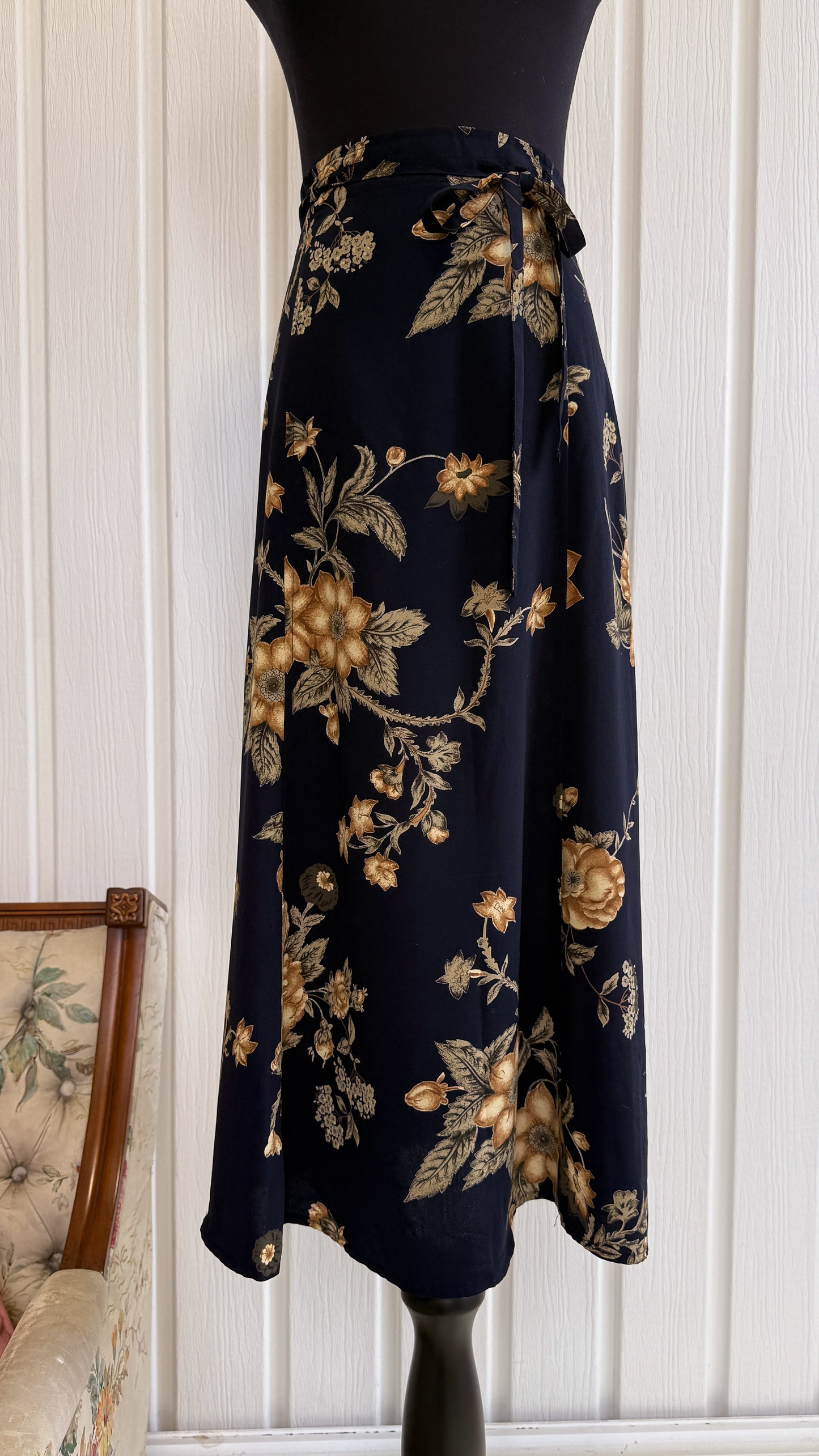 Jupe marine fleurie beige- large