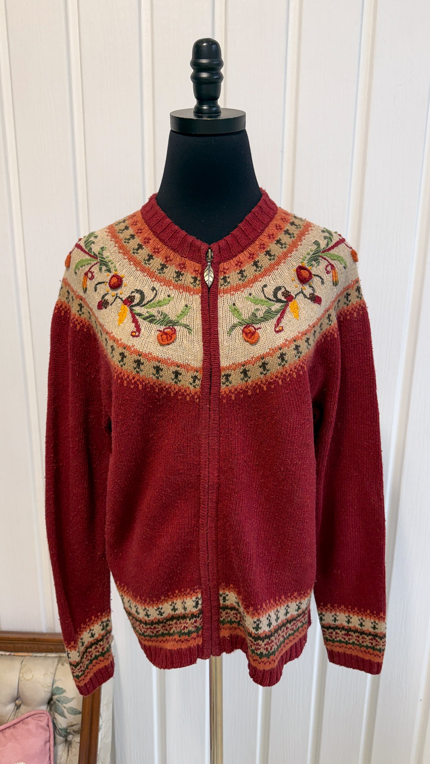 Veste en tricot rouge motifs automne- medium