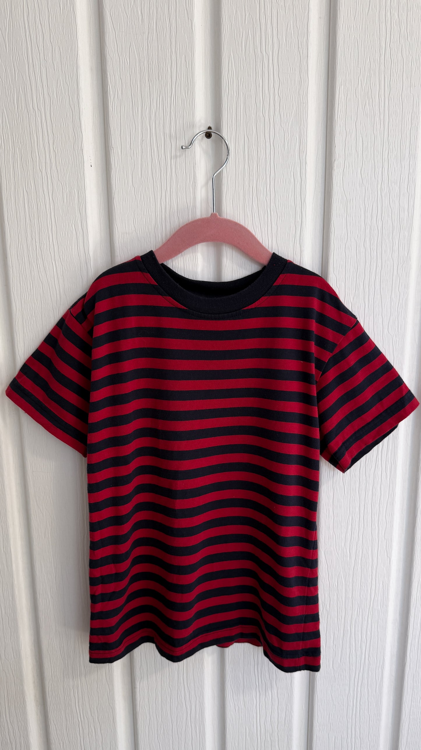 Enfants- t-shirt rayé rouge et marine- 7ans