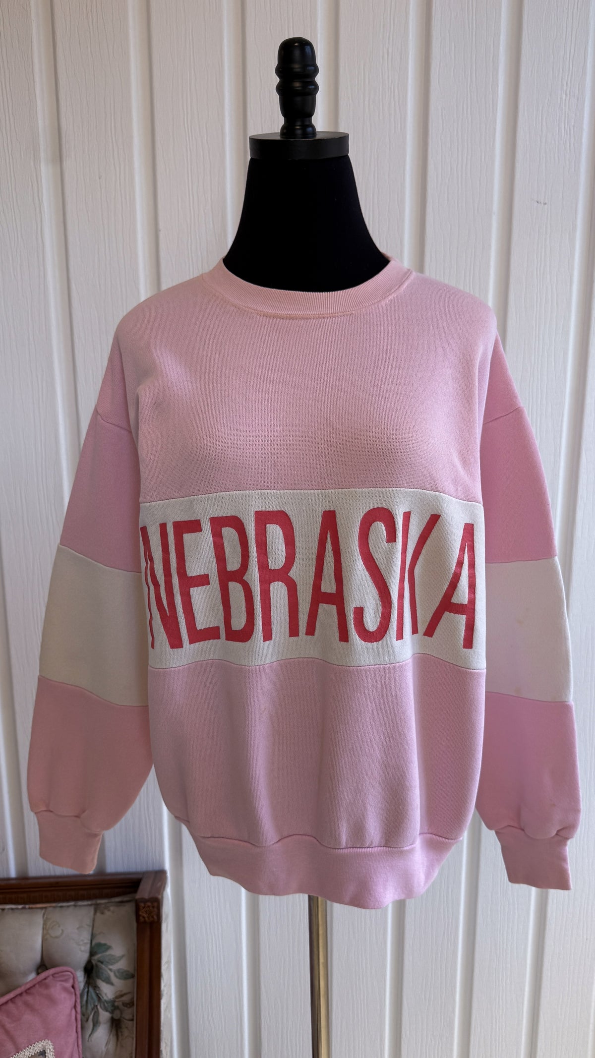 Chandail crewneck rose Nebraska- small
