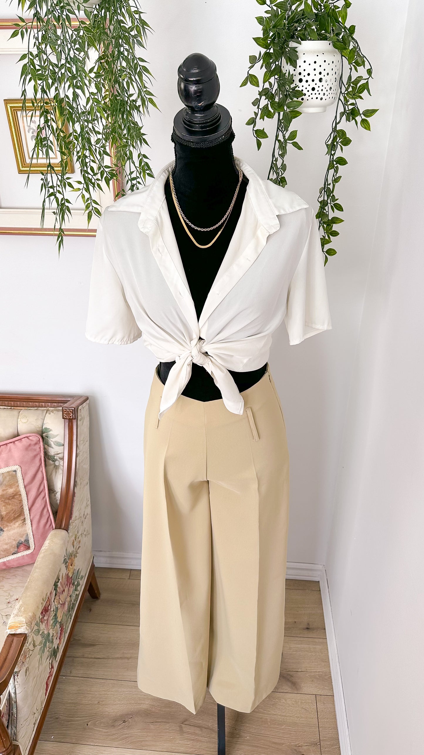 Beige flared pants - small