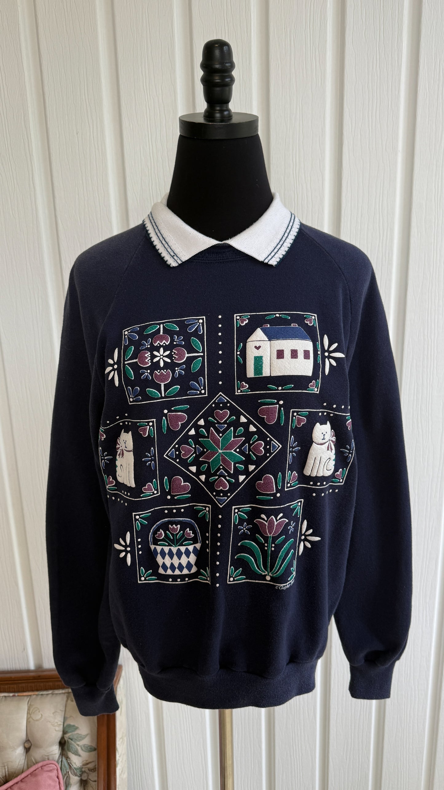 Chandail crewneck marine fleurs et chats- small