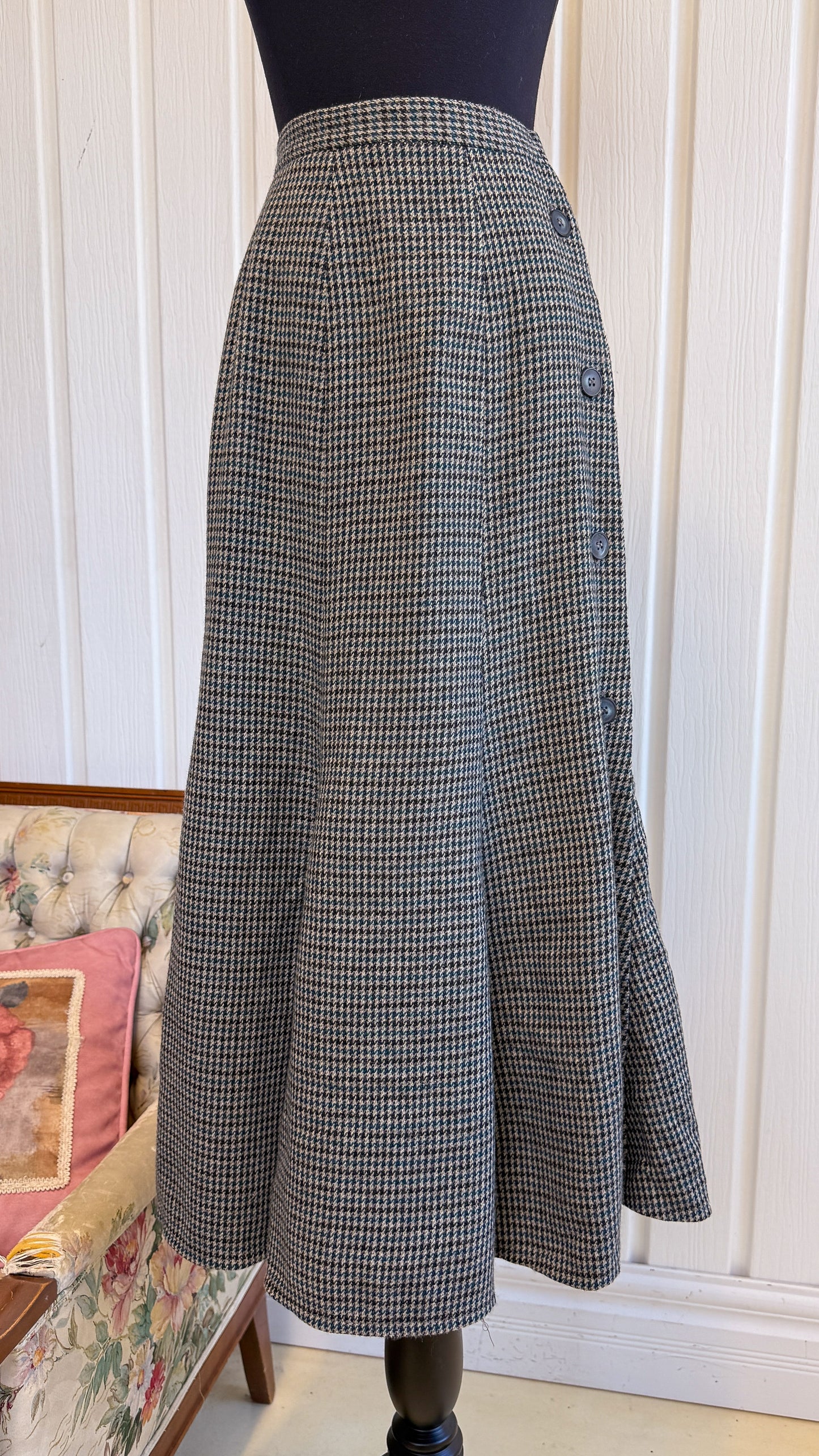 Jupe en lainage pied-de-poule évasée- small