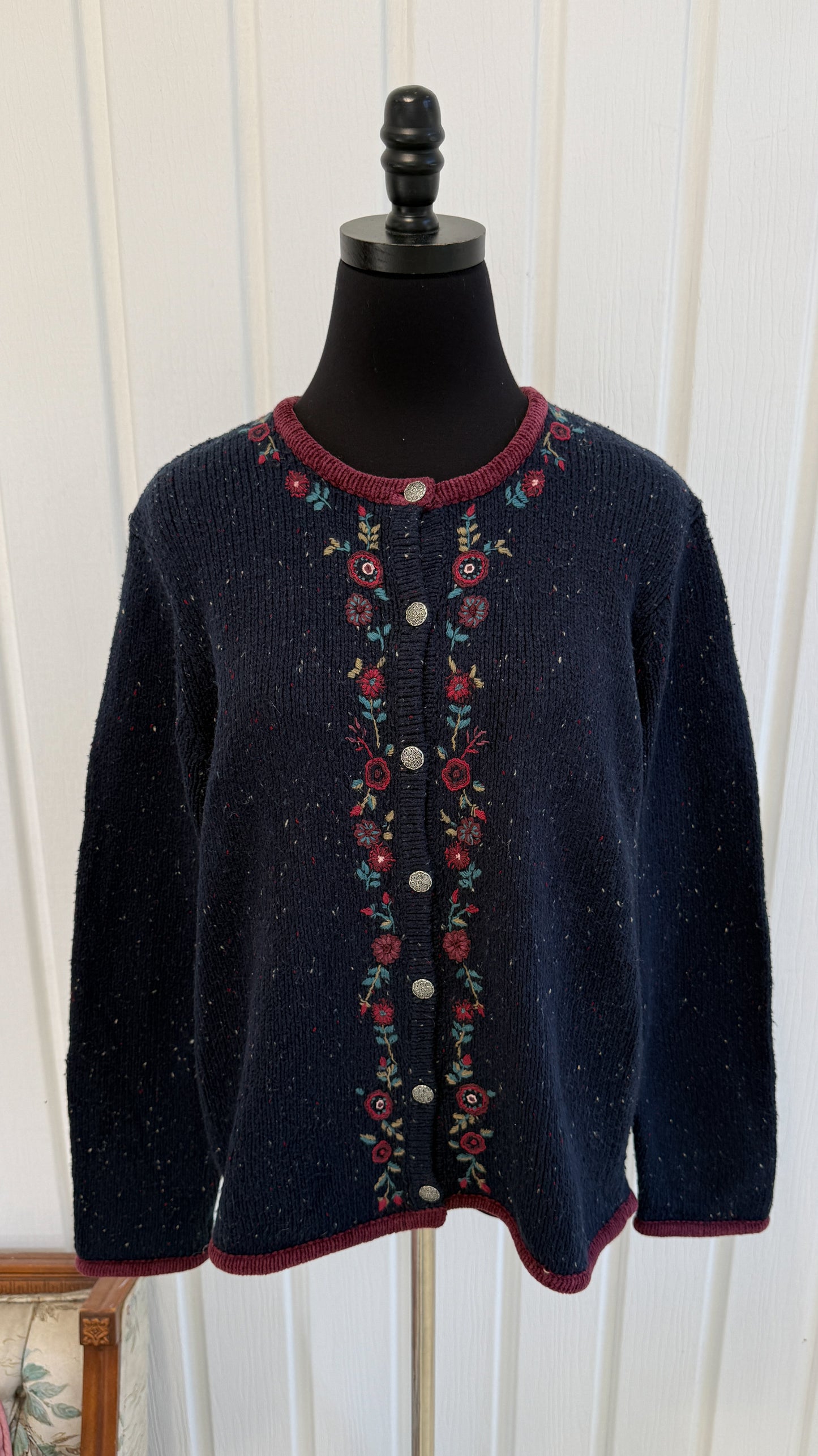 Cardigan tricot marine moucheté et fleuris- large