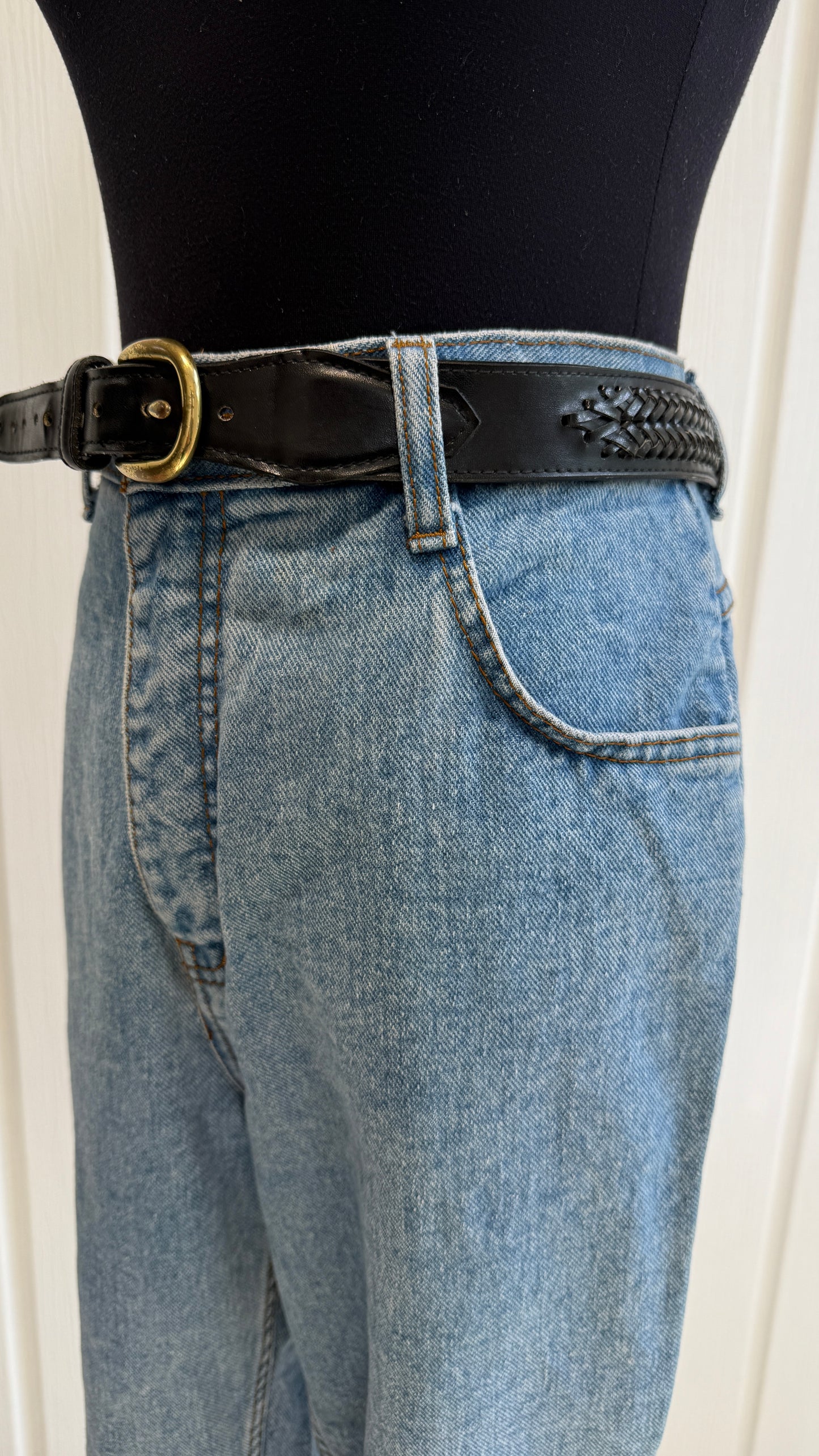 Ceinture en cuir noir tressée- medium