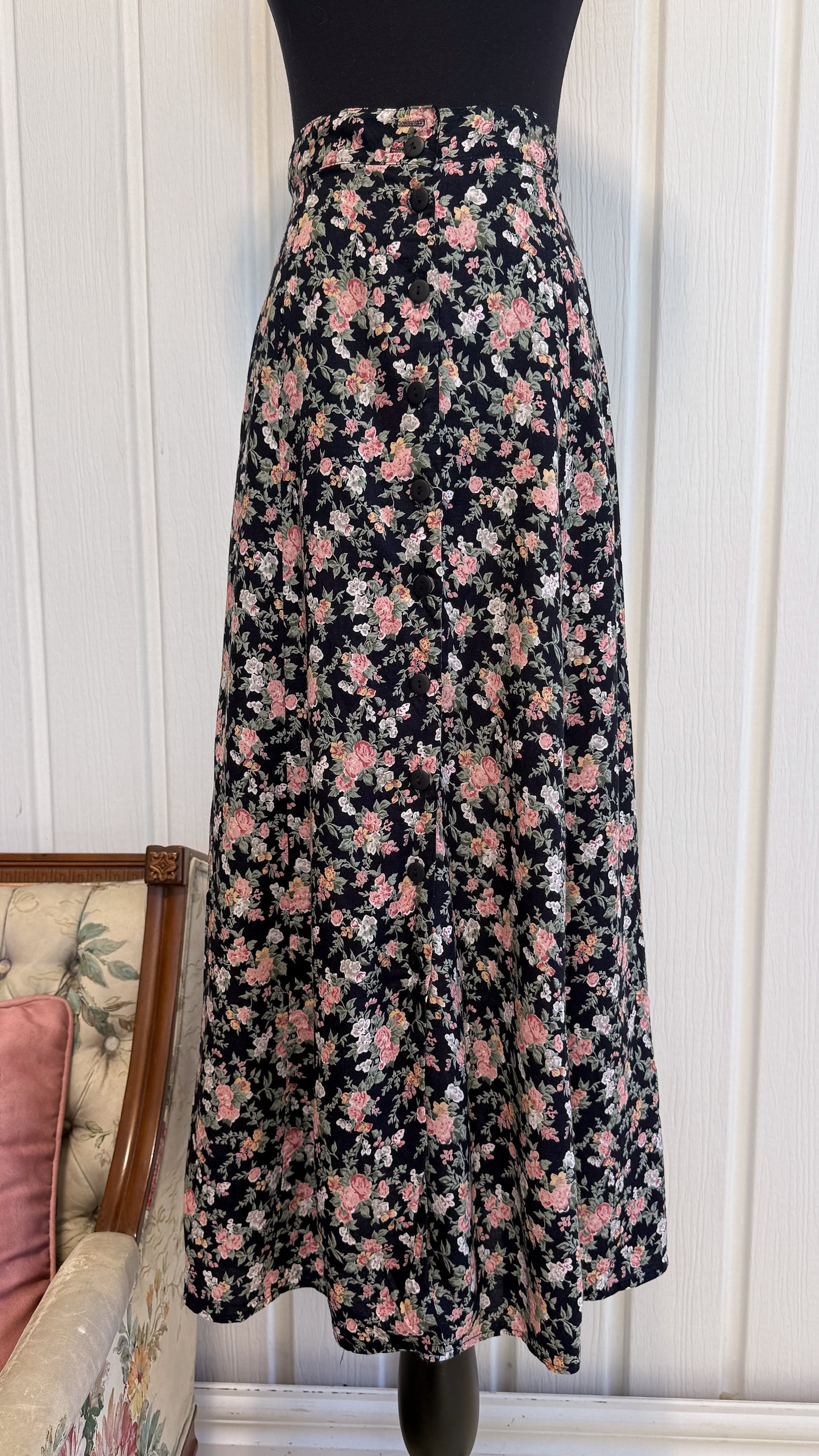 Jupe noire fleurie rose et jaune- large
