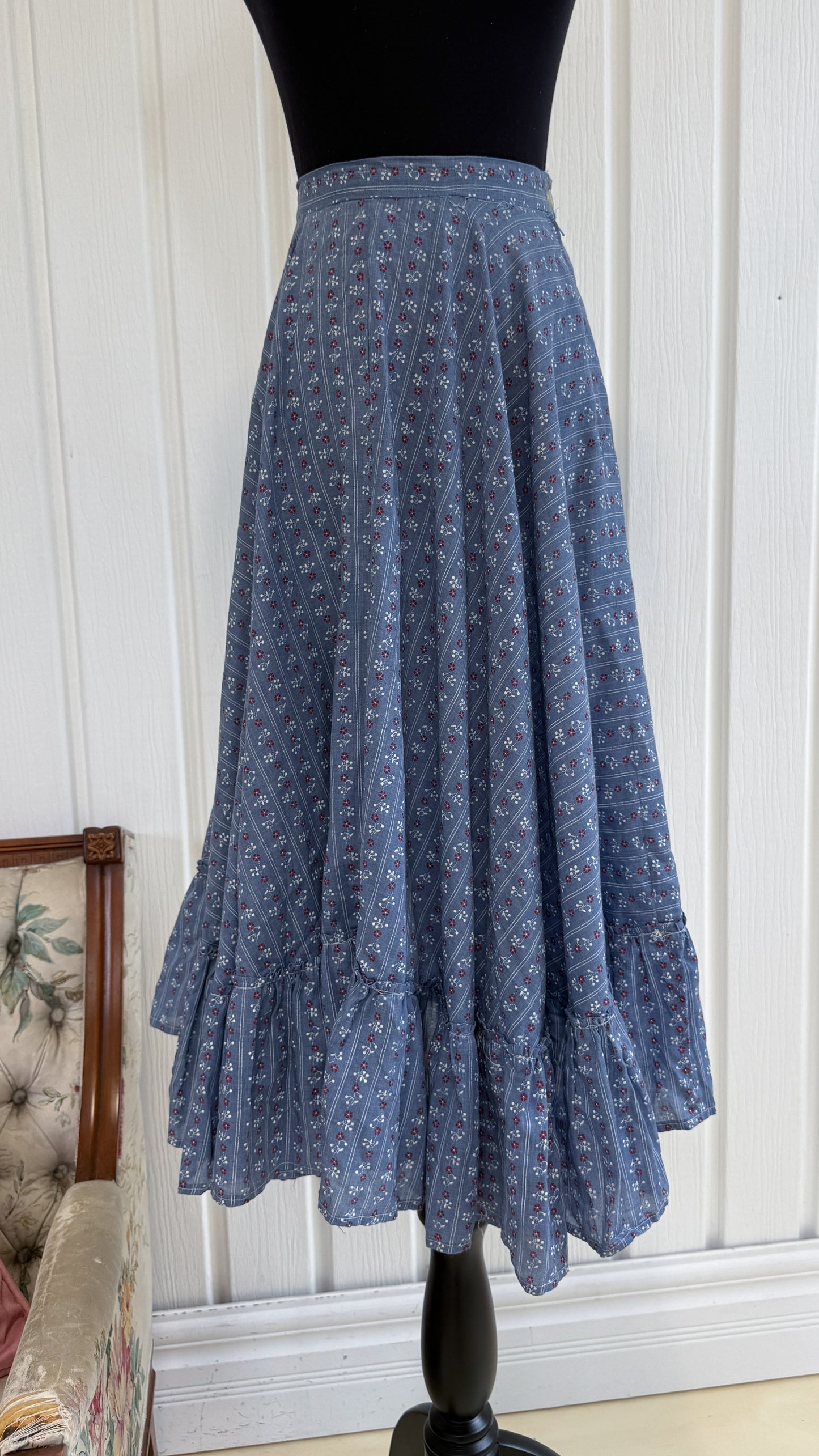 Jupe bleu fleurie rouge- x-small