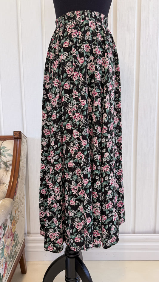 Black skirt with pink flowers - small