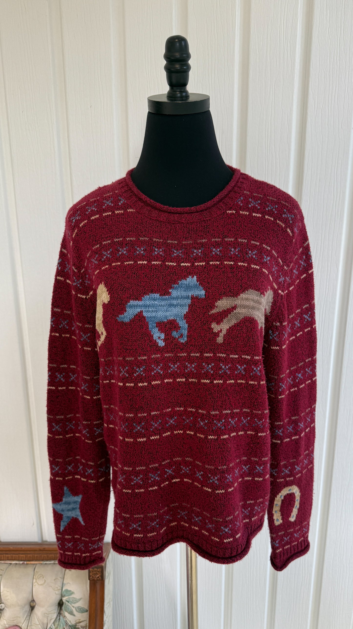 Chandail en tricot bourgogne chevaux- medium