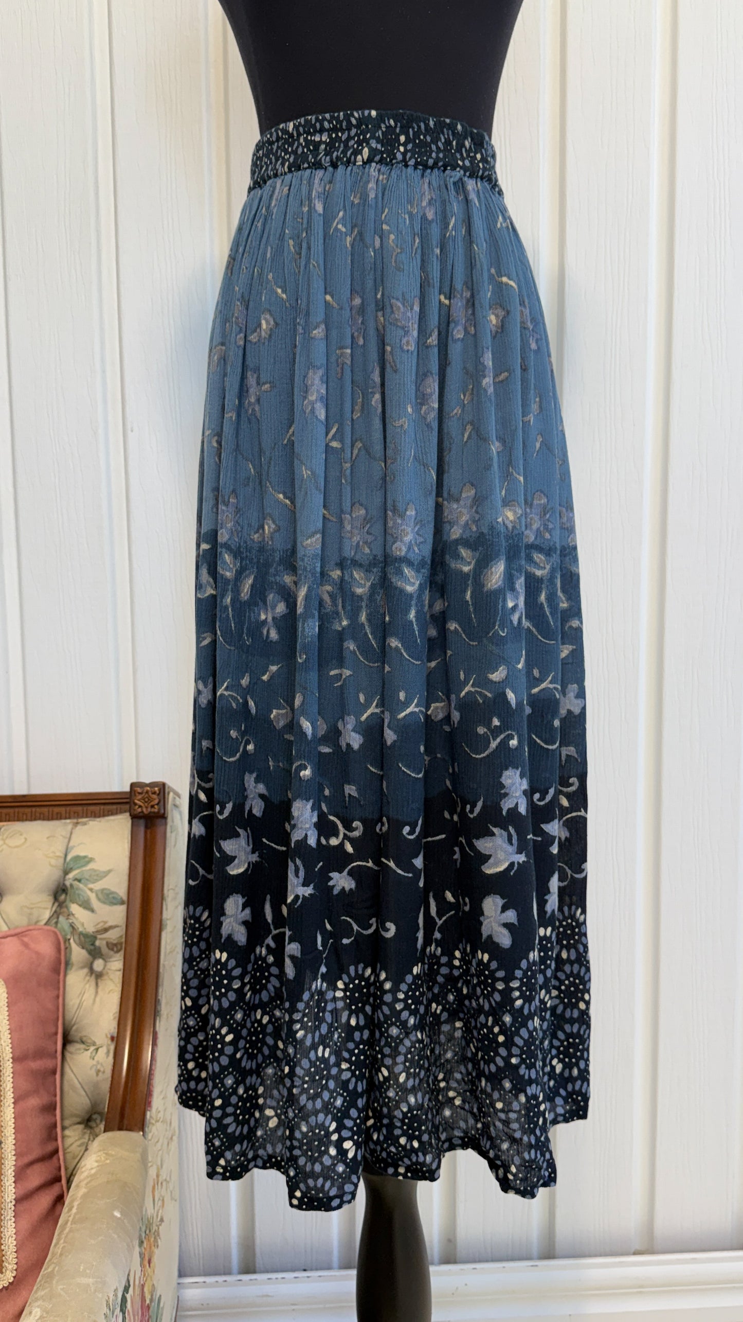 Jupe bleu fleuris - small