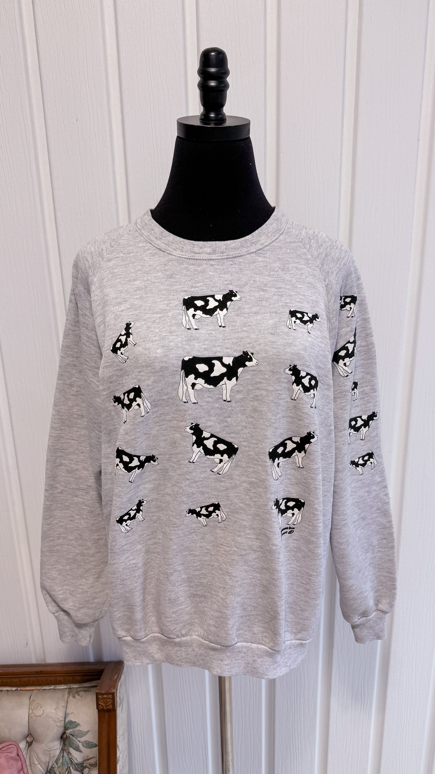 Chandail crewneck gris vaches- medium