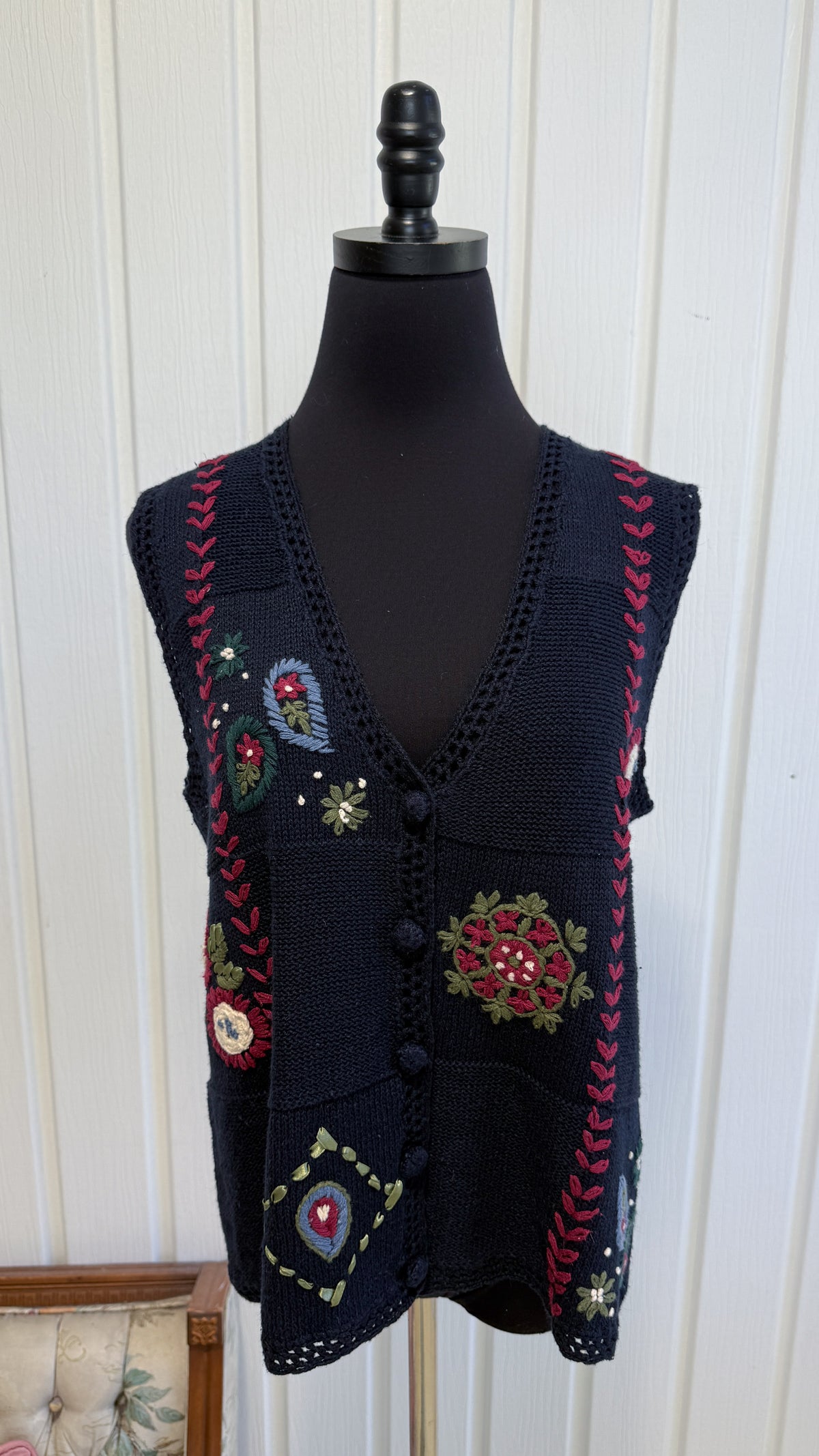 Veste sans manche en tricot marine fleuris- medium