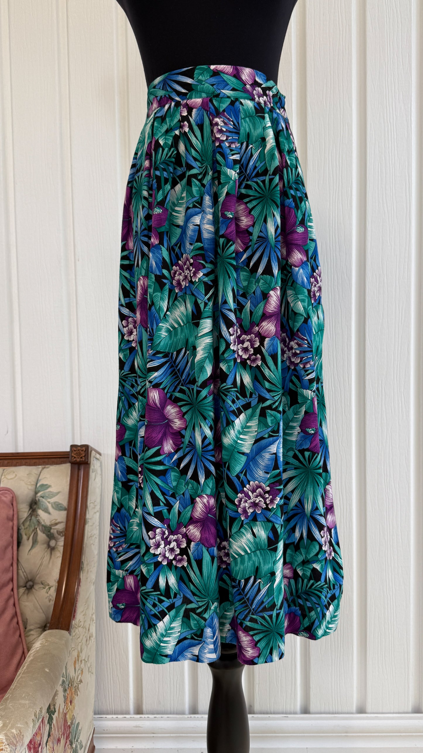 Jupe noire fleurie tropical- medium
