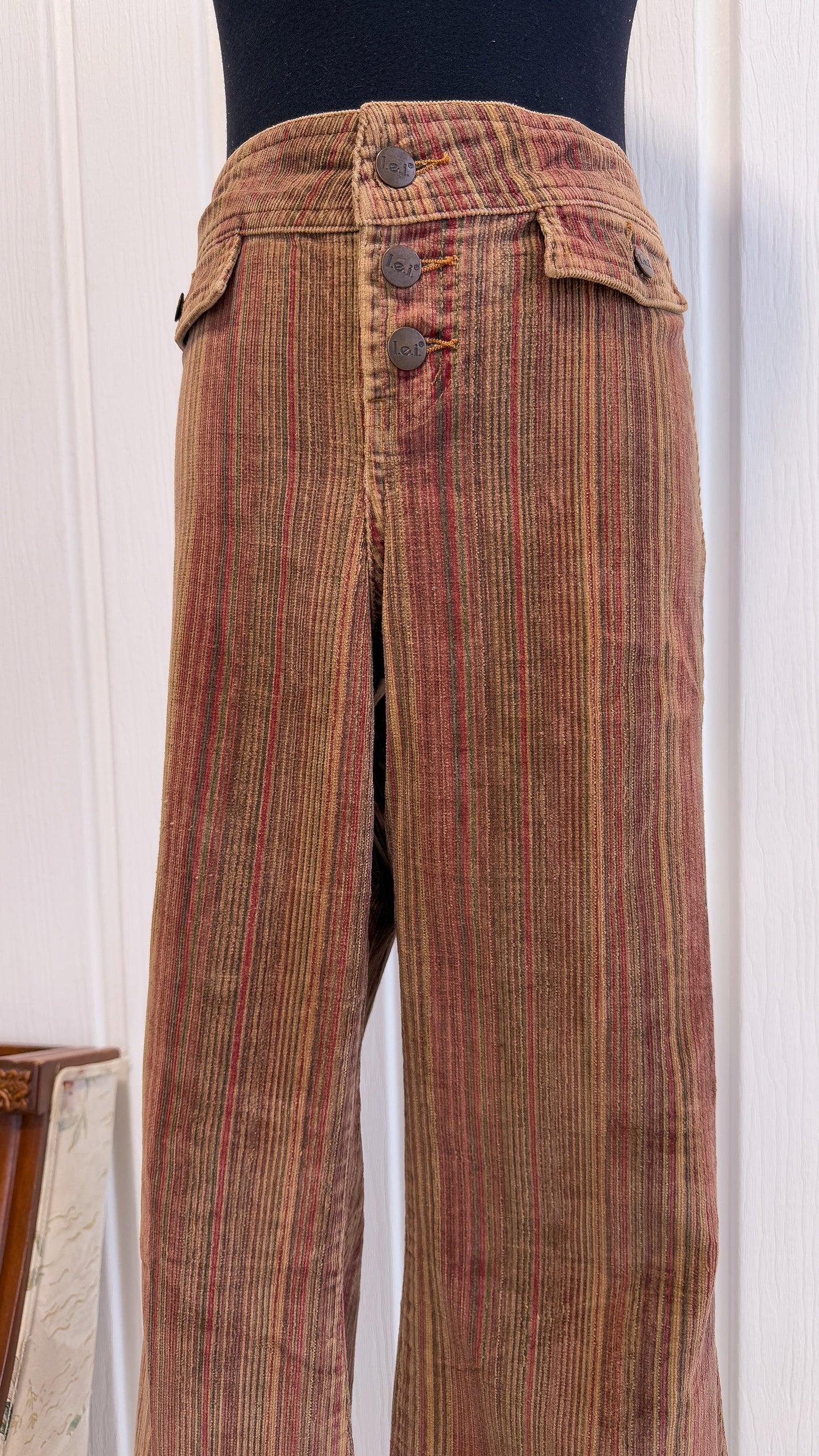 Corduroy elephant leg pants - large