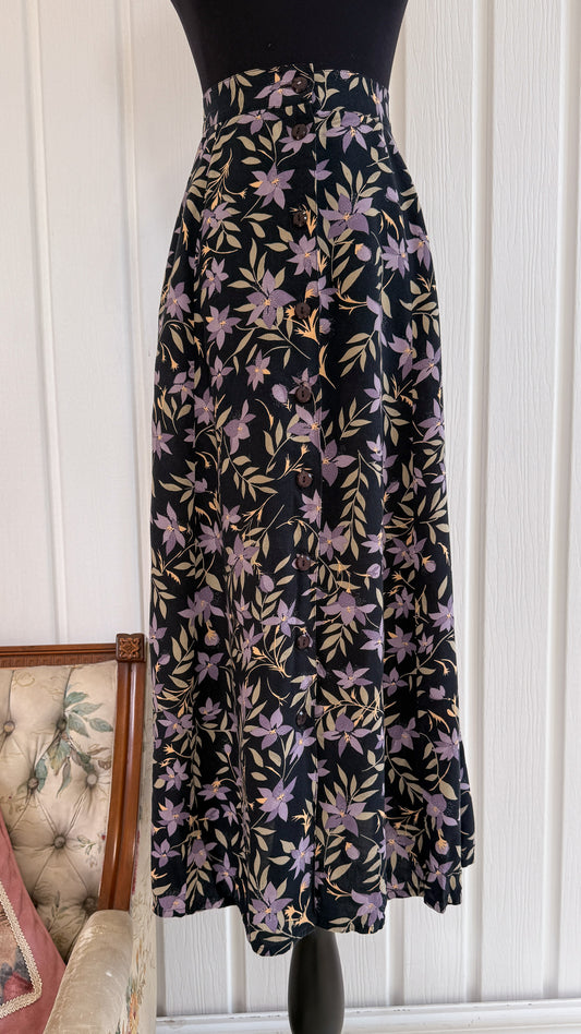 Jupe noire fleurie mauve - medium