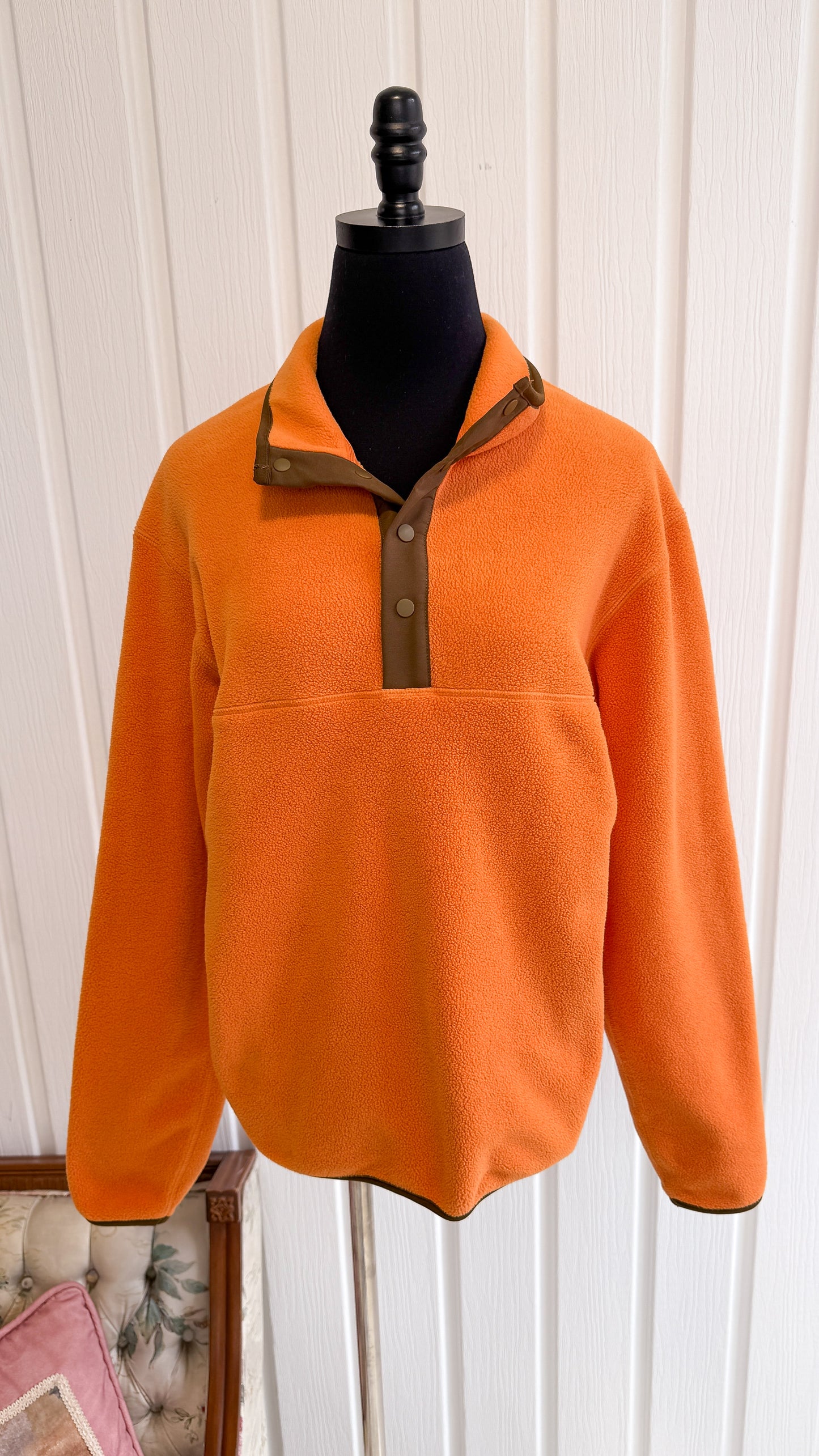 Chandail en polar orange et brun- small