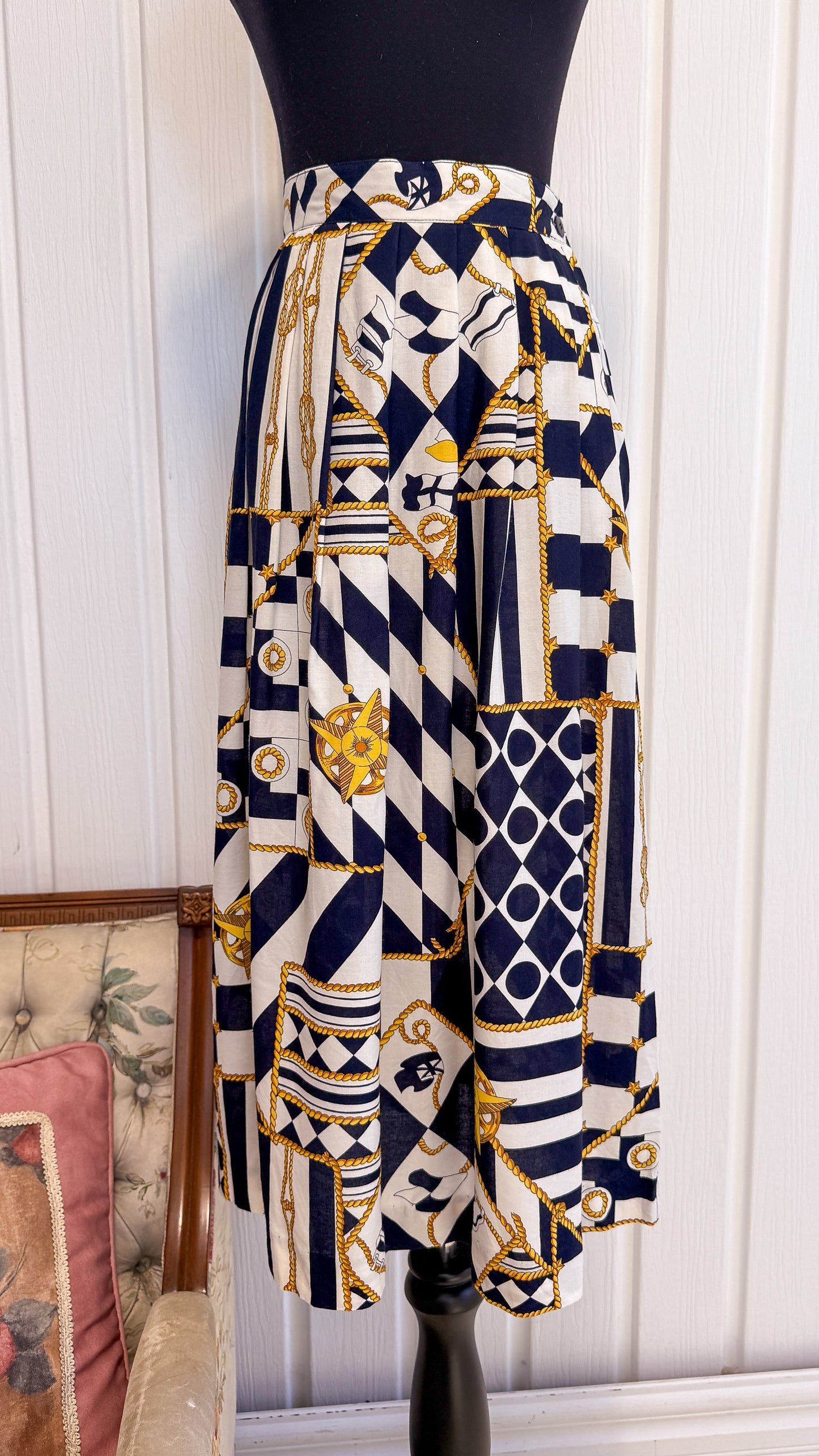 Jupe blanche motifs marine-medium
