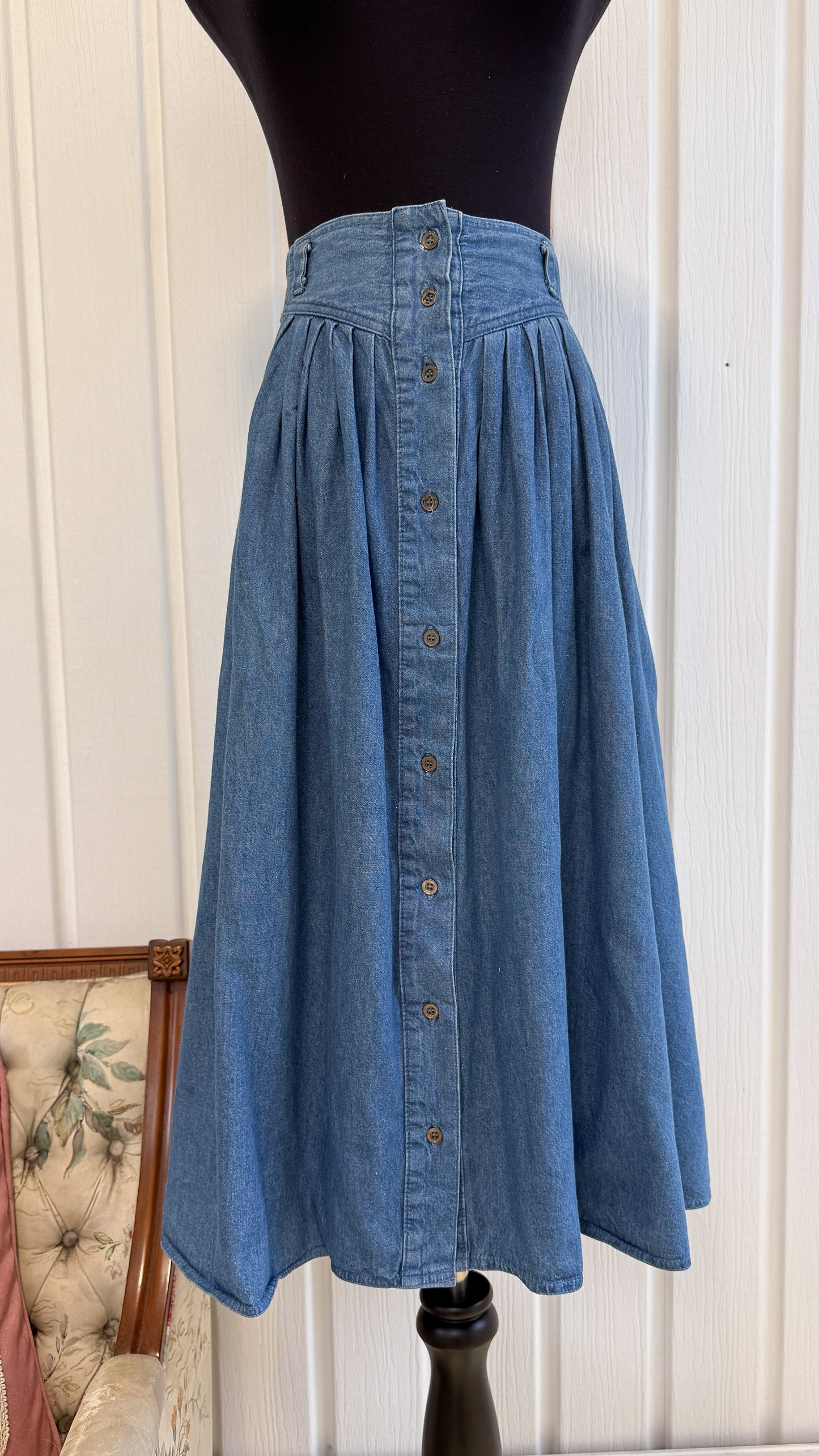 Jupe en jeans évasée à boutons- small